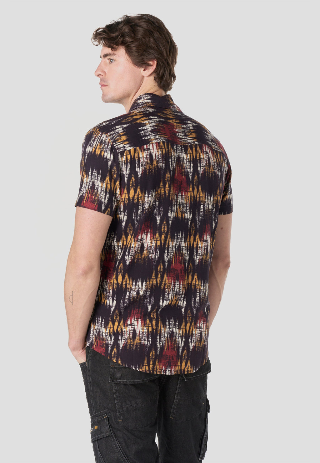 Camisa Hombre Manga Corta Estampada Viscosa Negra – Koroshi 2611CC50