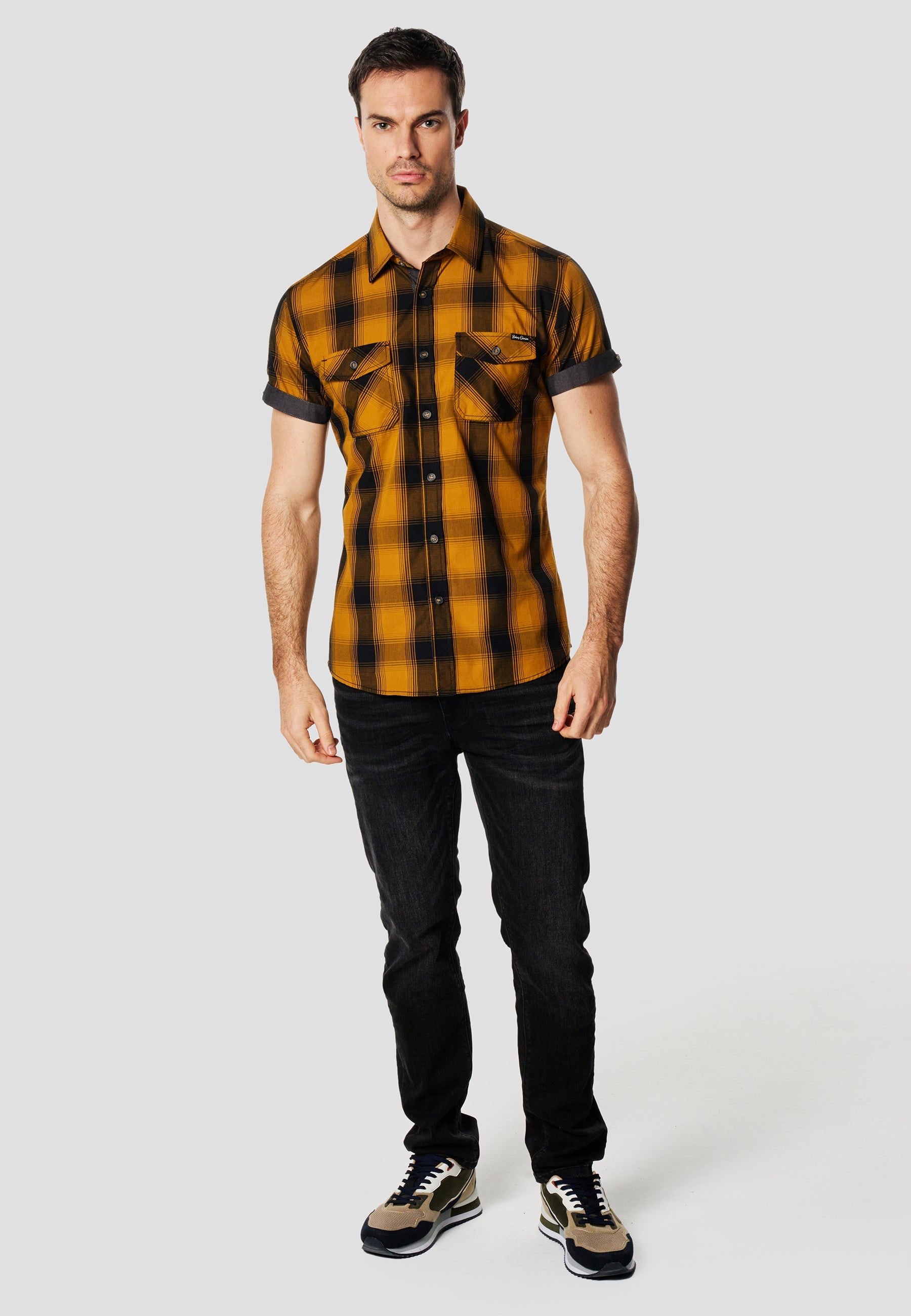 Camisa Hombre Manga Corta Cuadros Algodón Bolsillos – Koroshi 2611CC56