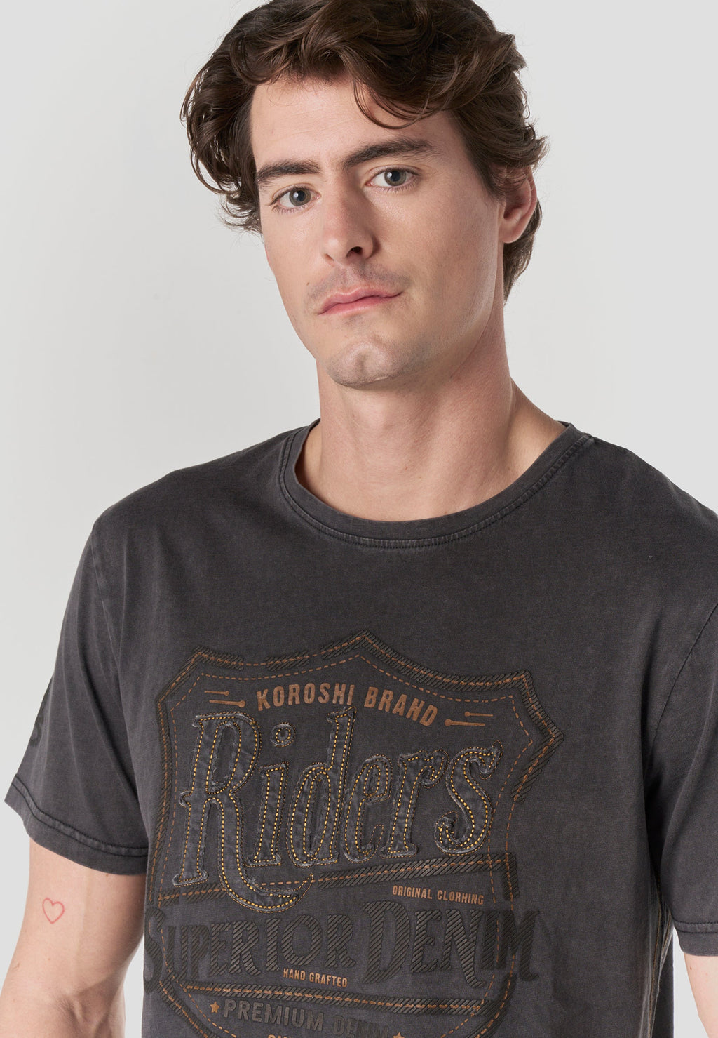 Camiseta Hombre Manga Corta Lavada Print Riders Negra – Koroshi