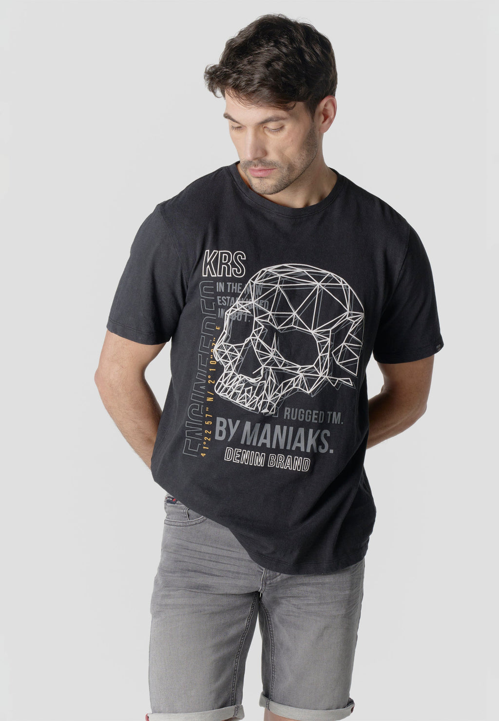 Camiseta Hombre Manga Corta Estampado Calavera Geométrica Negra – Koroshi