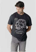 Camiseta Hombre Manga Corta Estampado Calavera Geométrica Negra – Koroshi
