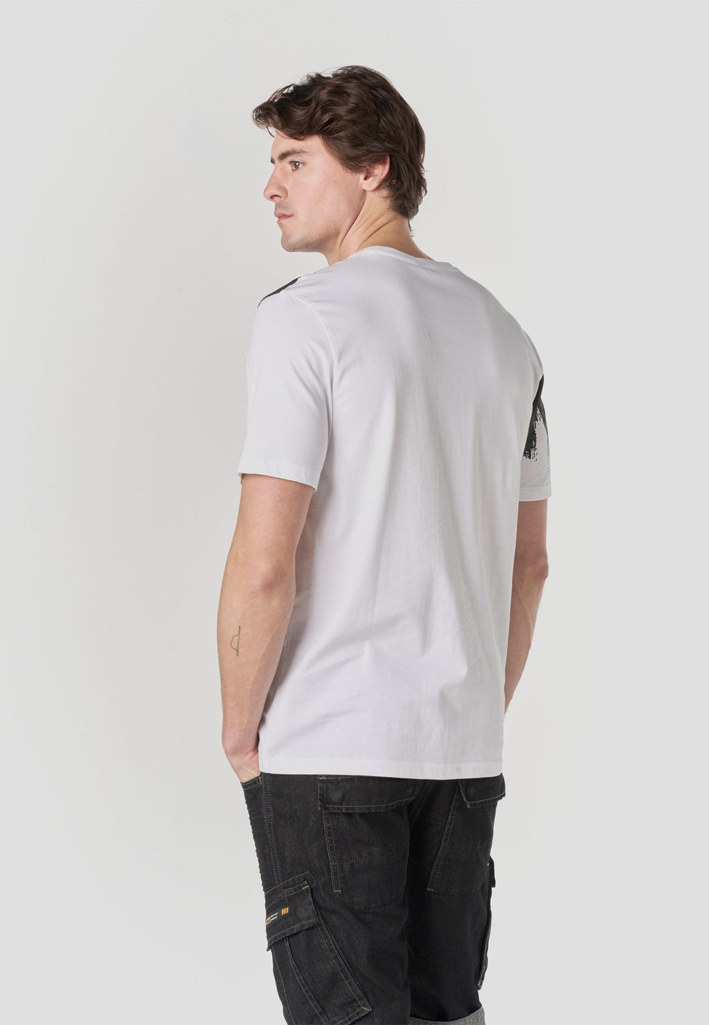 Camiseta Hombre Manga Corta Estampado Koroshi Blanca – Koroshi