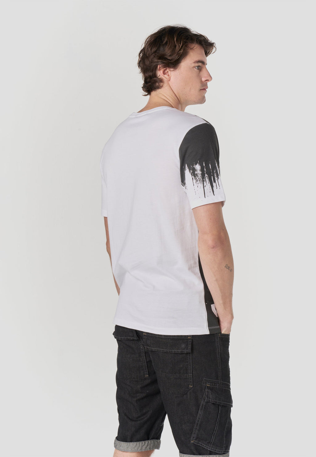 Camiseta Hombre Manga Corta Estampado Koroshi Blanca – Koroshi