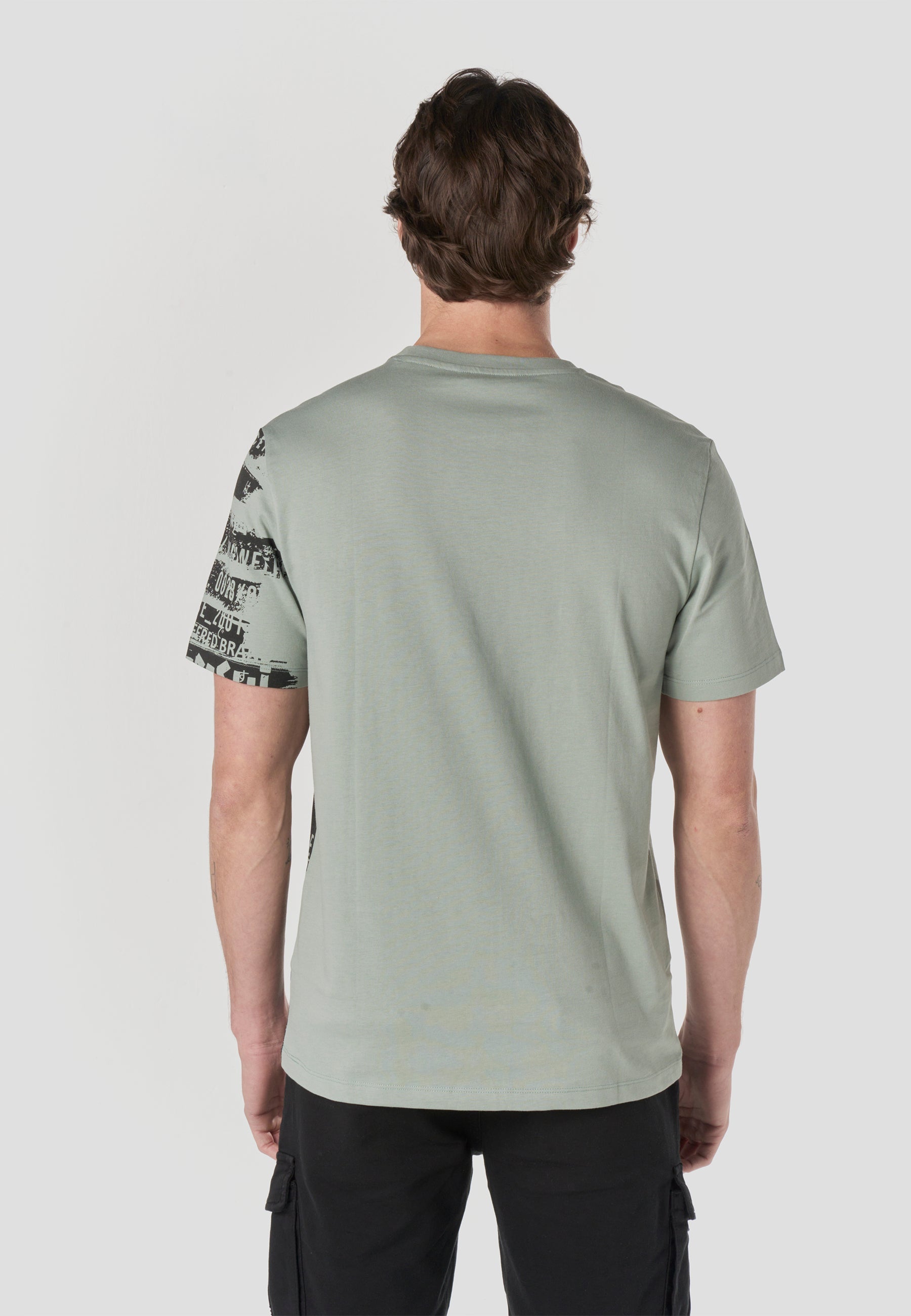 Camiseta Hombre Manga Corta Print Lateral Verde Claro – Koroshi