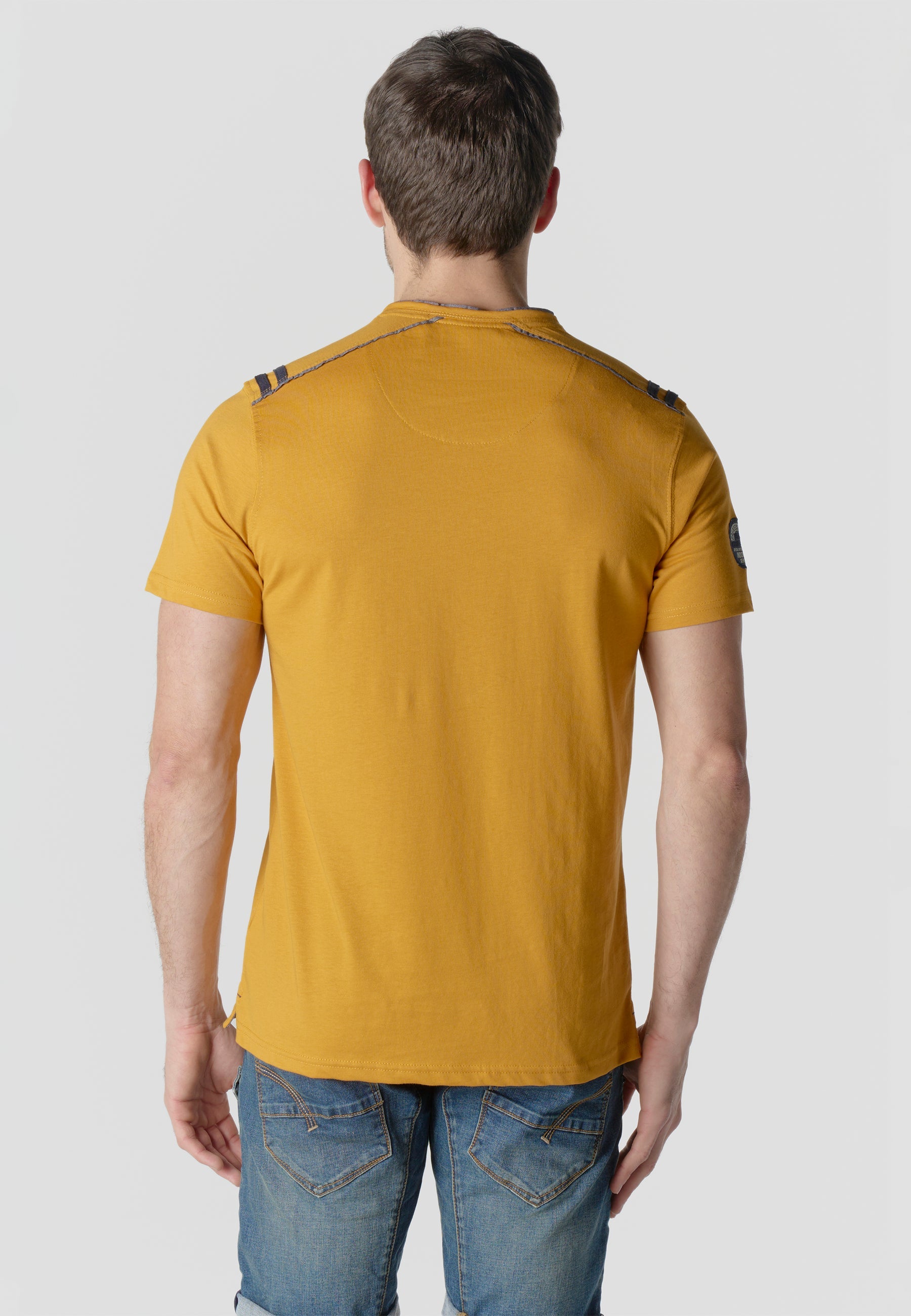 Camiseta Hombre Manga Corta Henley Bordados con Bolsillo – Koroshi 2611MC22