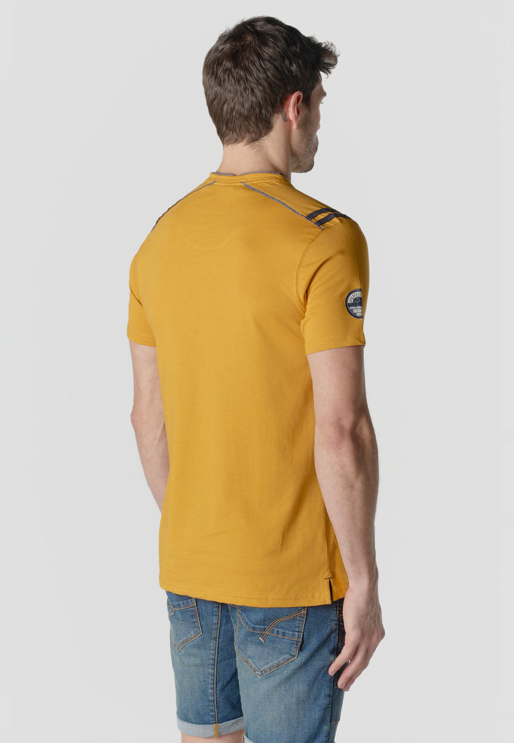 Camiseta Hombre Manga Corta Henley Bordados con Bolsillo – Koroshi 2611MC22