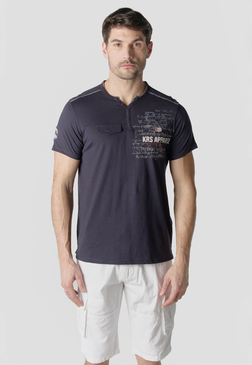 Camiseta Hombre Manga Corta Henley Bordados con Bolsillo – Koroshi 2611MC22