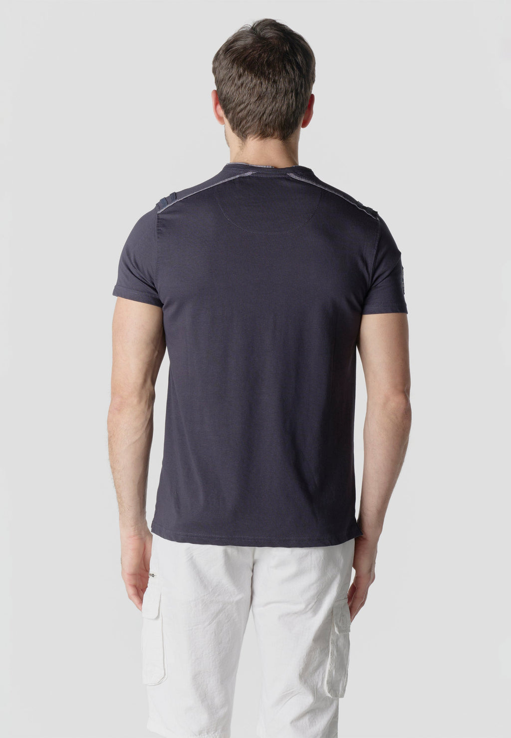 Camiseta Hombre Manga Corta Henley Bordados con Bolsillo – Koroshi 2611MC22