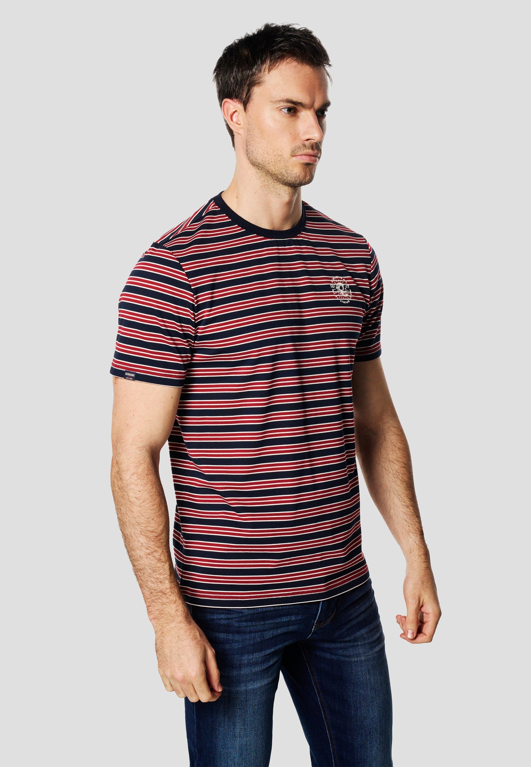 Camiseta Hombre Manga Corta Rayas Bordado Pecho Roja – Koroshi