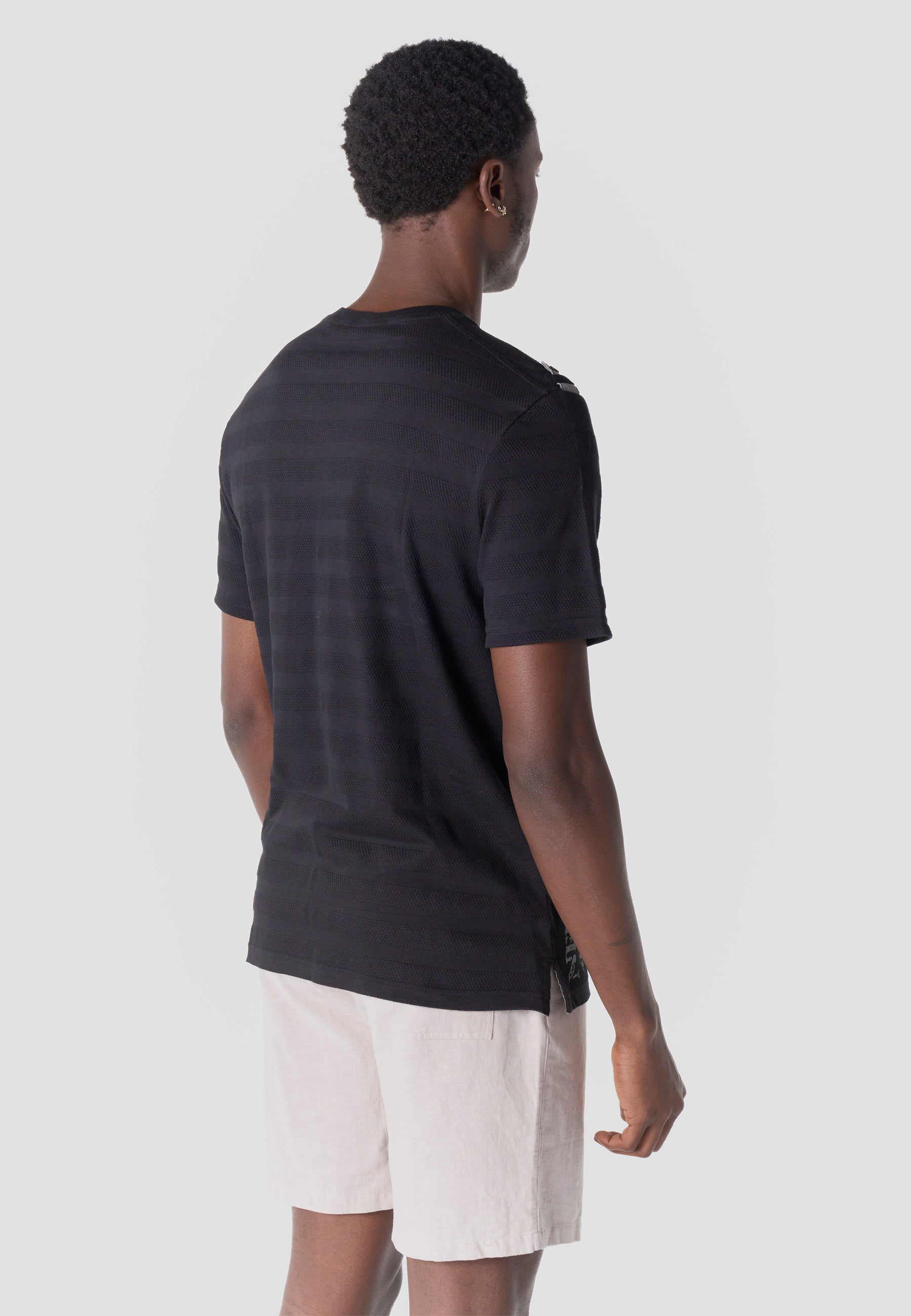 Camiseta Hombre Manga Corta Henley Texturizada Bolsillo – Koroshi 2611MC36