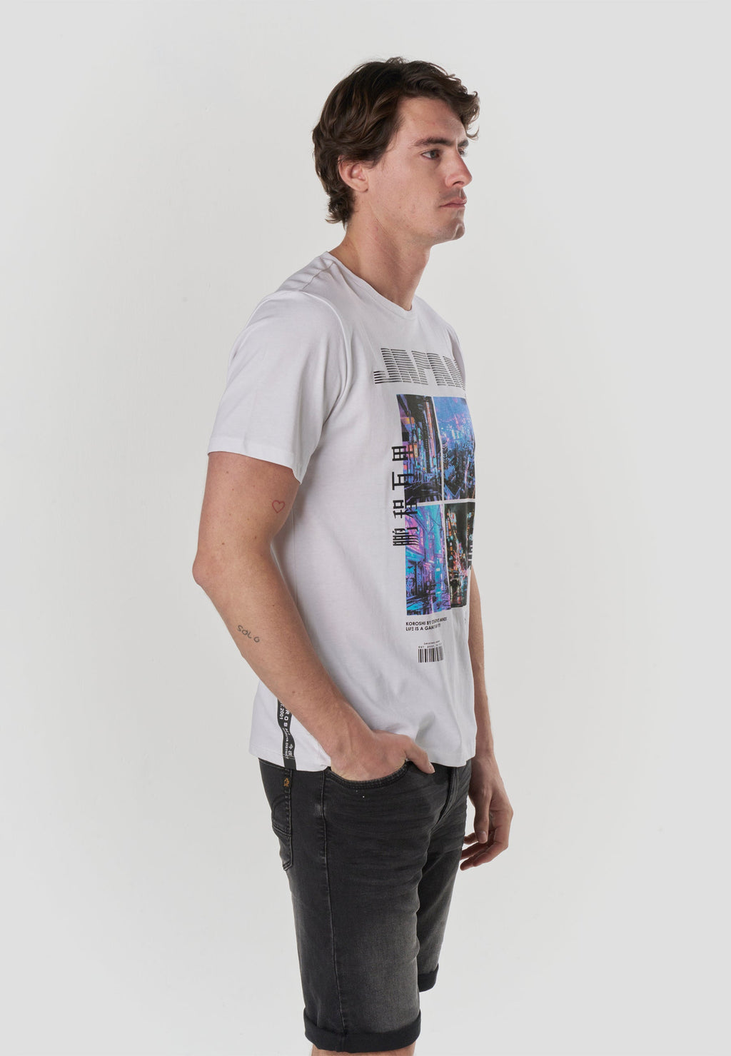 Camiseta Hombre Manga Corta Estampado Japan Neon Blanca – Koroshi