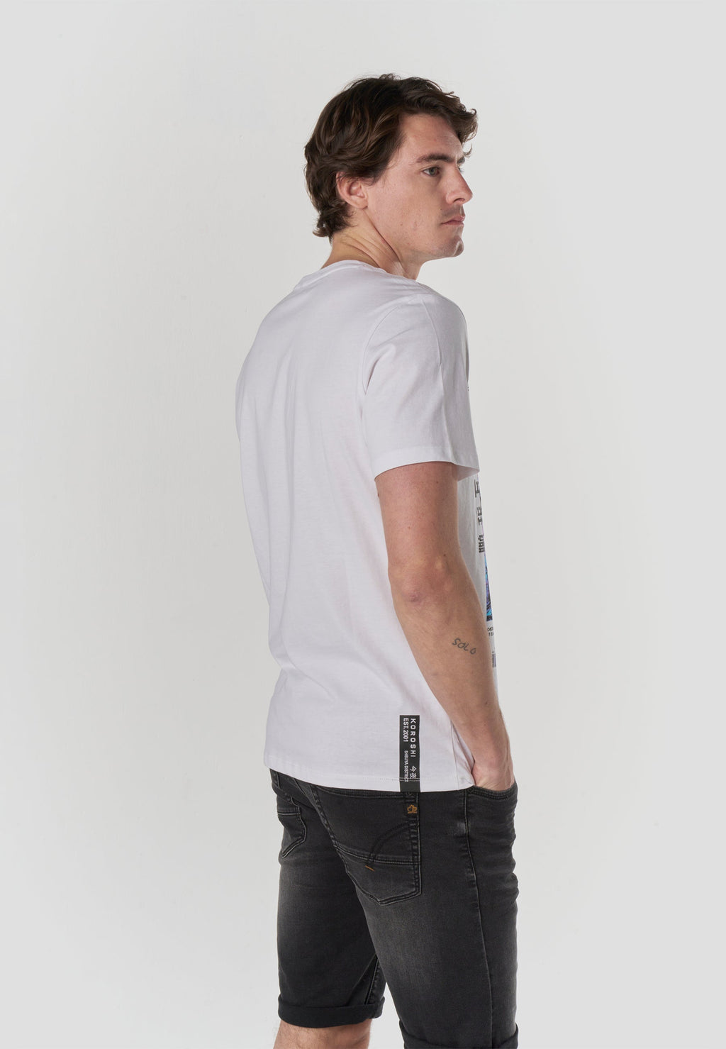 Camiseta Hombre Manga Corta Estampado Japan Neon Blanca – Koroshi
