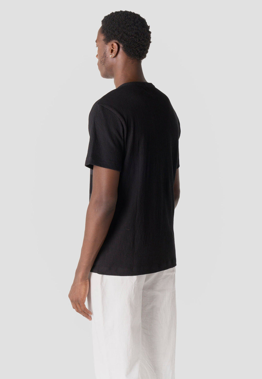 Camiseta Hombre Manga Corta Texturizada Cuello Abertura – Koroshi 2611MC65