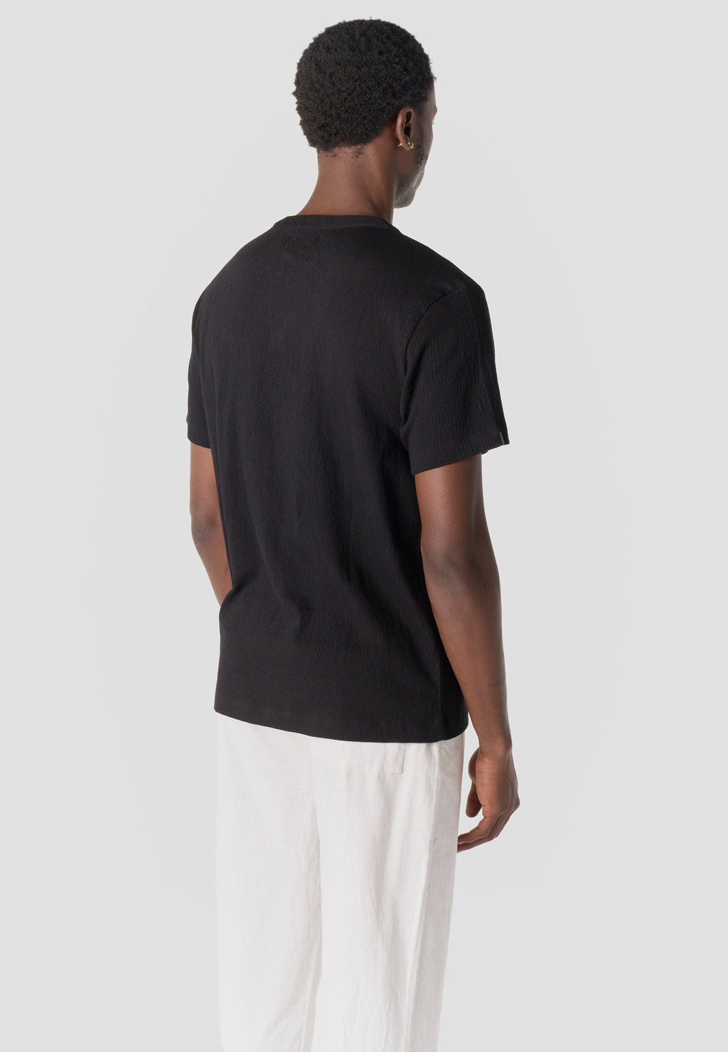 Camiseta Hombre Manga Corta Texturizada Cuello Abertura – Koroshi 2611MC65
