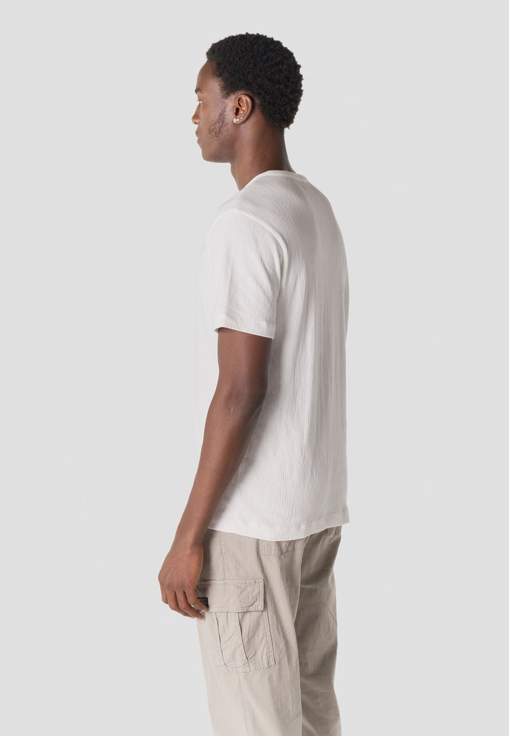 Camiseta Hombre Manga Corta Texturizada Cuello Abertura – Koroshi 2611MC65