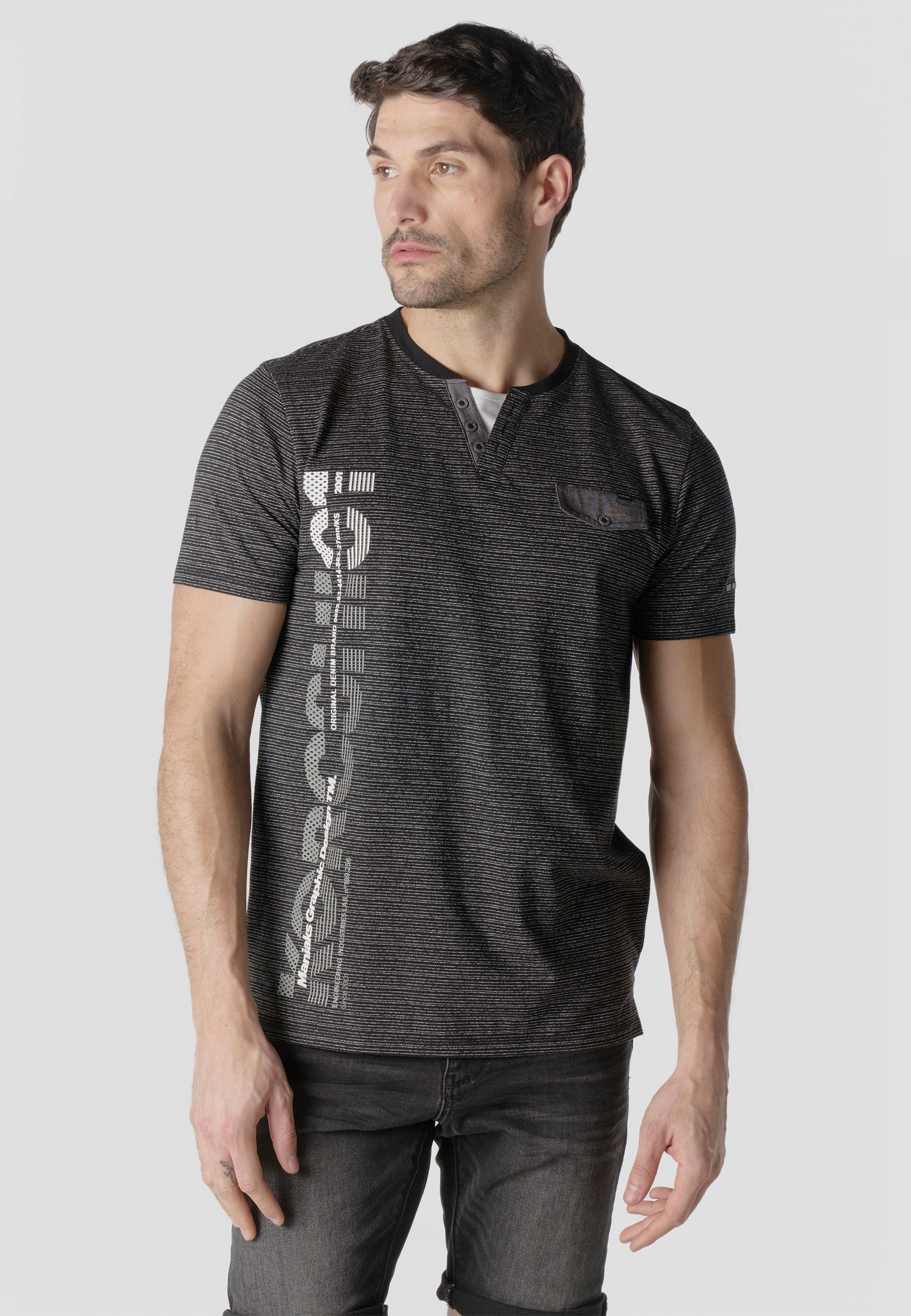 Camiseta Hombre Manga Corta Henley Jaspeada Print Koroshi Negra – Koroshi