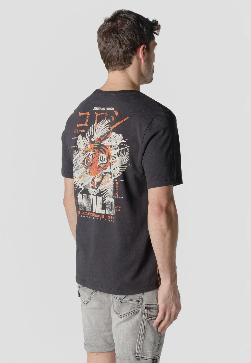 Camiseta Hombre Manga Corta Efecto Lavado Estampado Tigre Negra – Koroshi