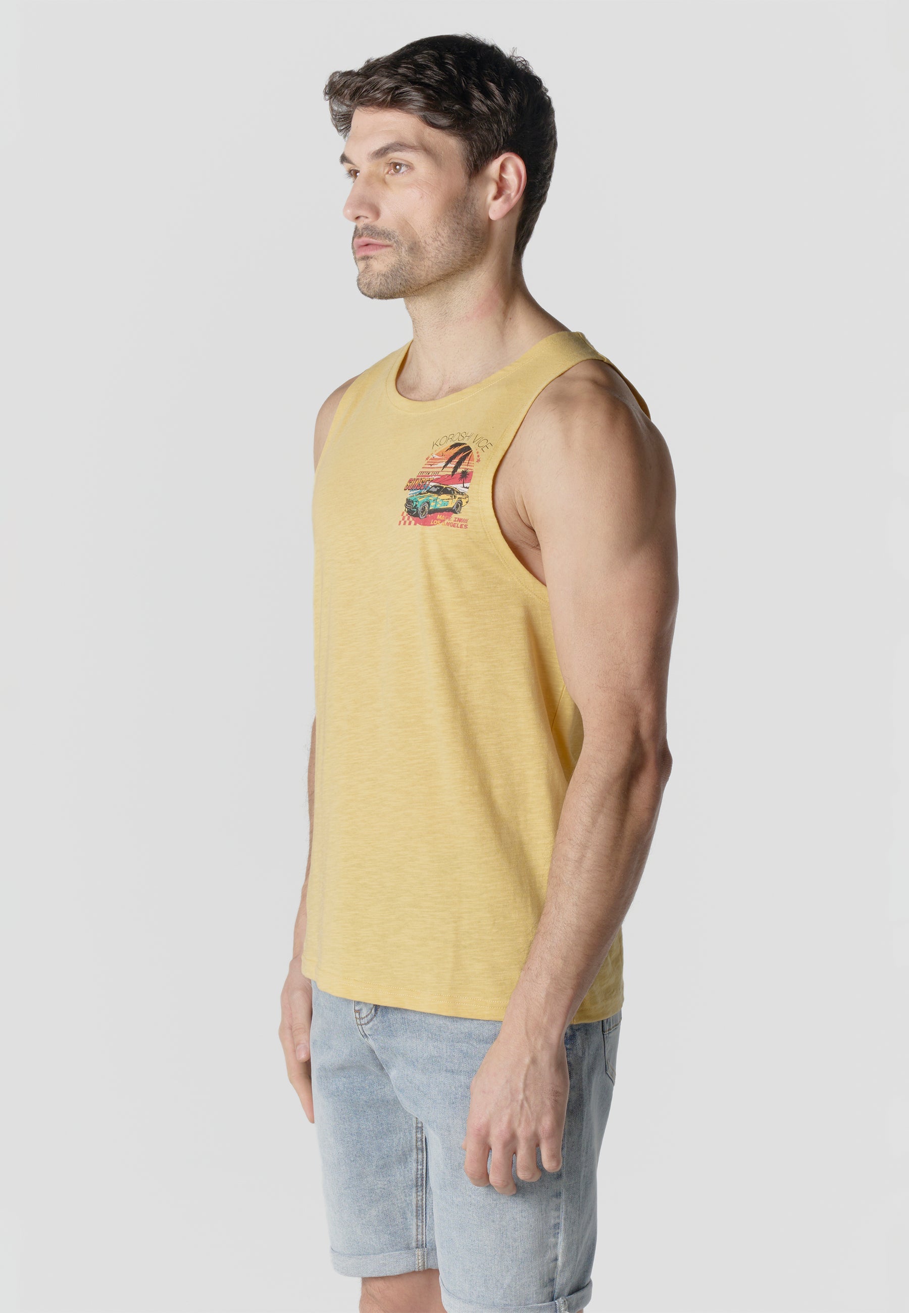 Camiseta Sin Mangas Estampada Amarilla Hombre | KOROSHI