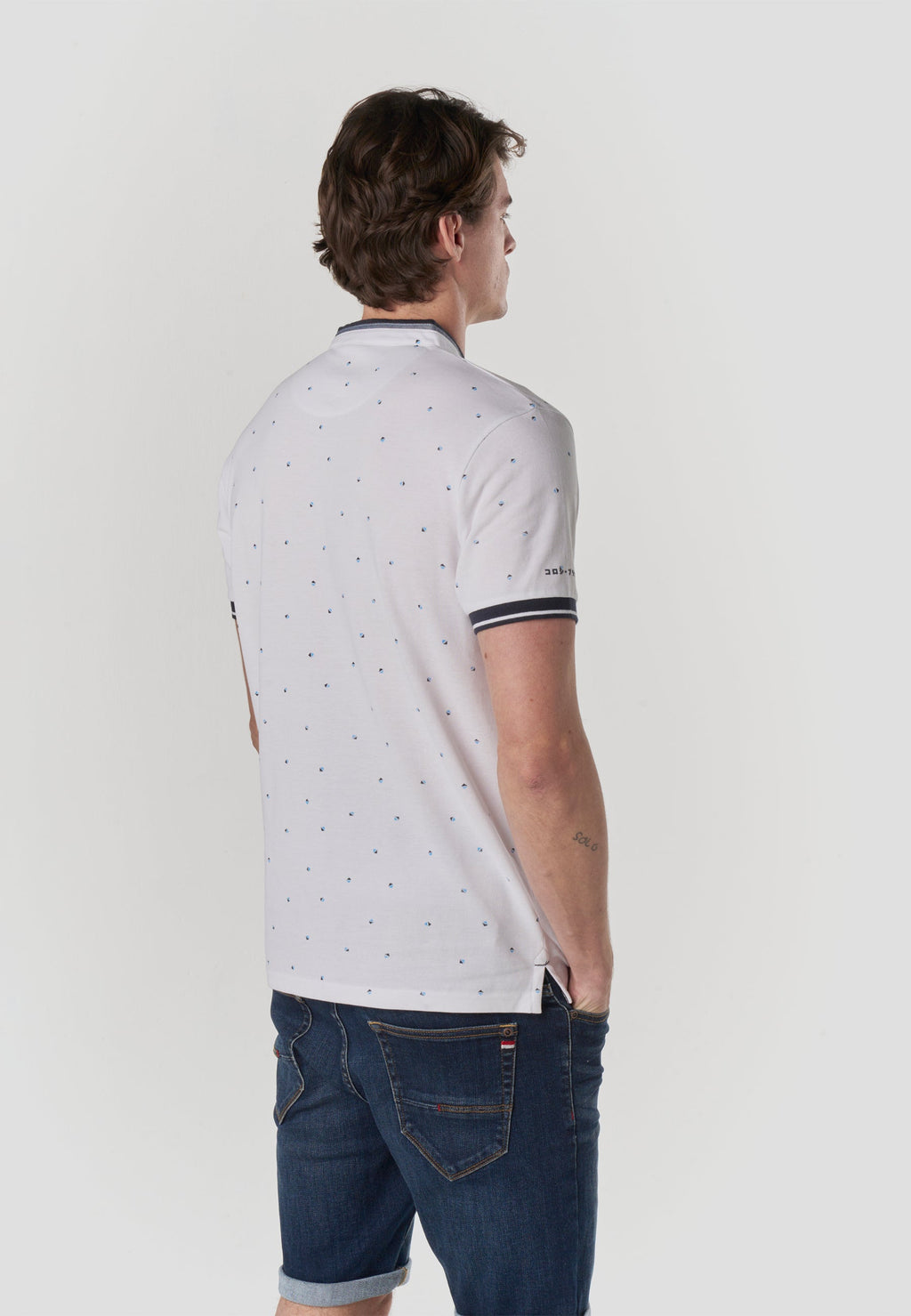 Polo Hombre Manga Corta Cuello Mao Micro Estampado – Koroshi 2611PC23