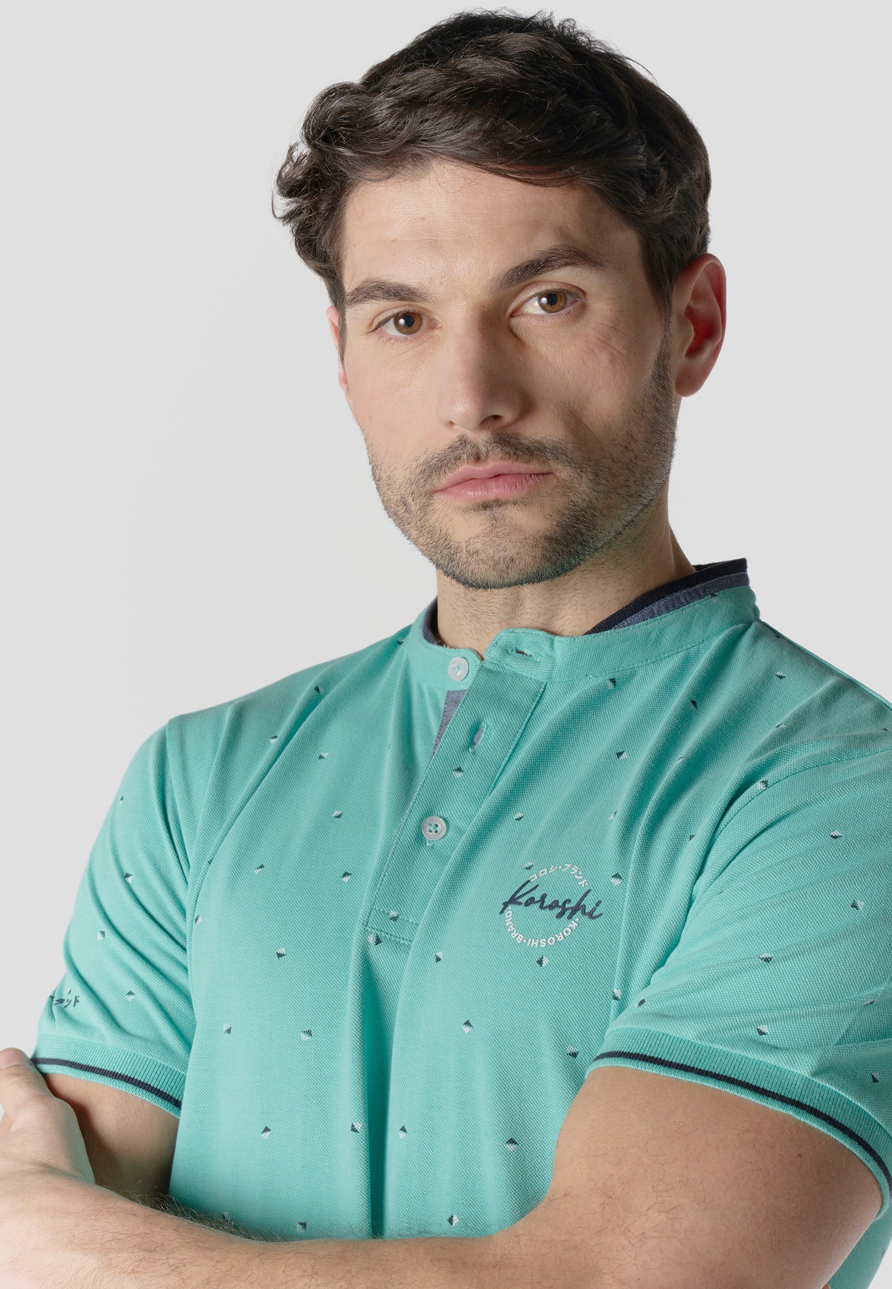 Polo Hombre Manga Corta Cuello Mao Micro Estampado – Koroshi 2611PC23