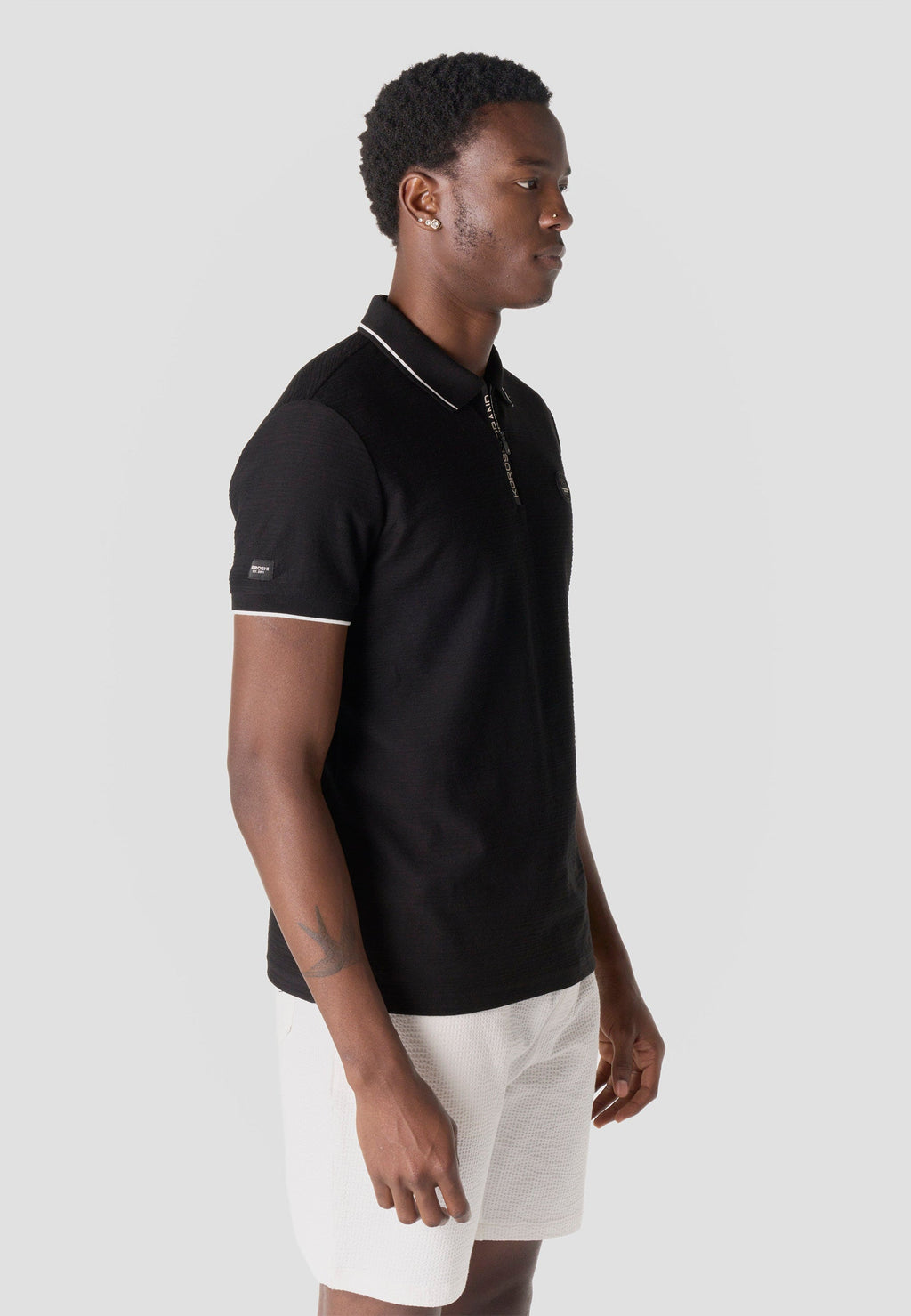 Polo Hombre Manga Corta Cuello Cremallera Texturizado – Koroshi Negro