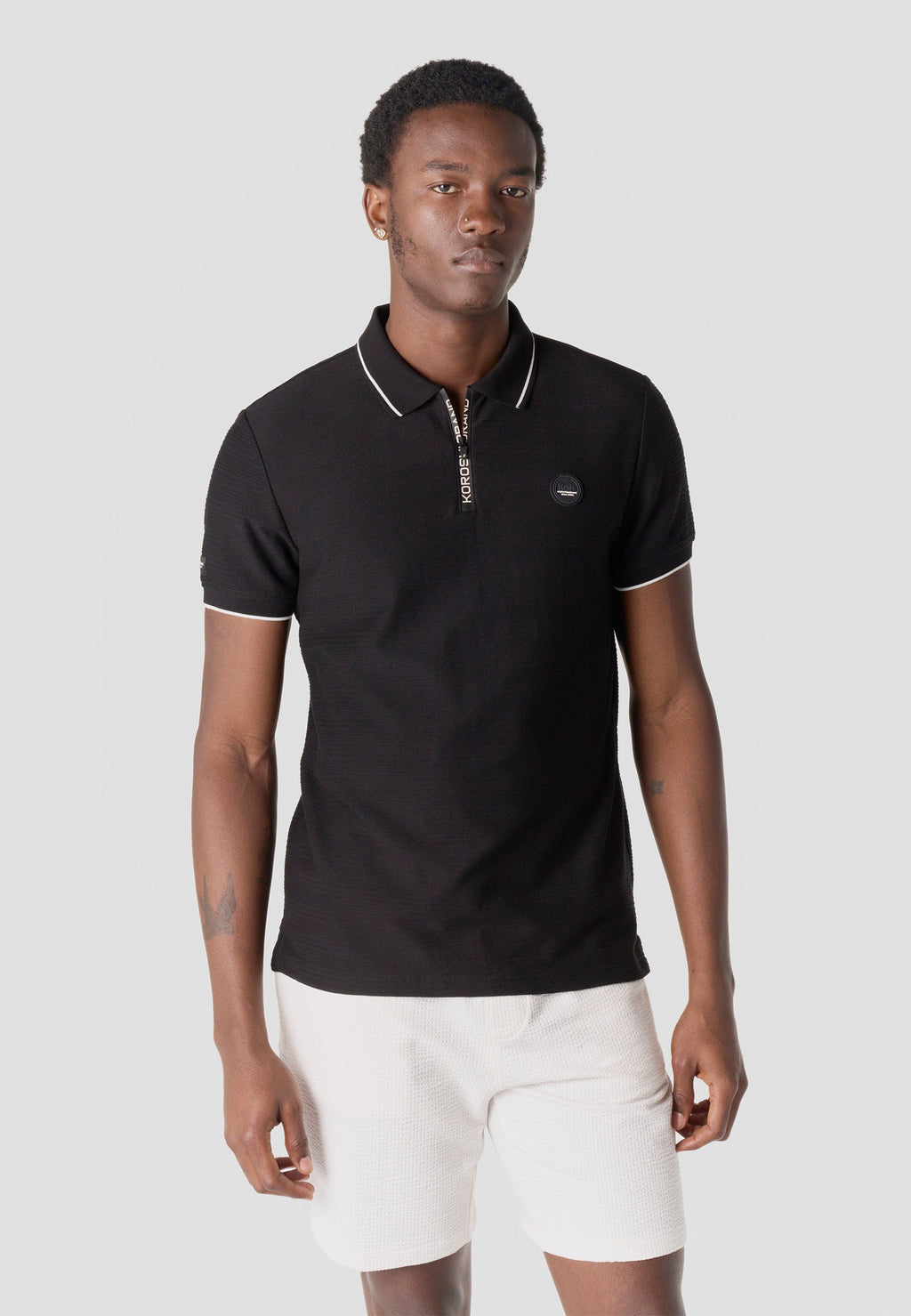 Polo Hombre Manga Corta Cuello Cremallera Texturizado – Koroshi Negro