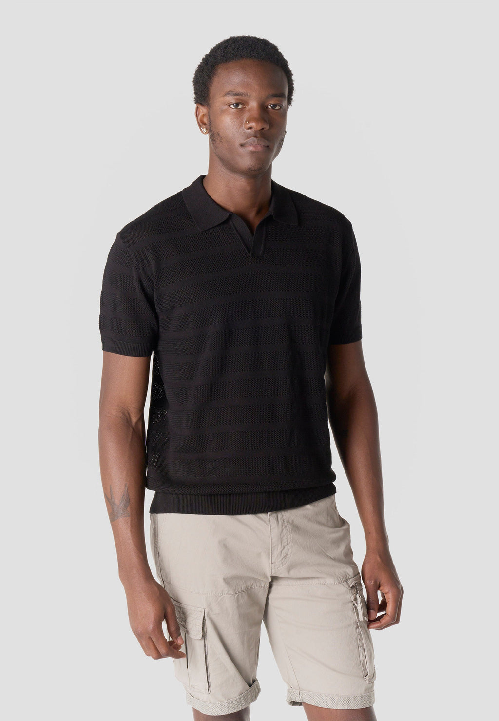 Polo Hombre Manga Corta Punto Calado Rayas Cuello Abierto – Koroshi 2611PC41