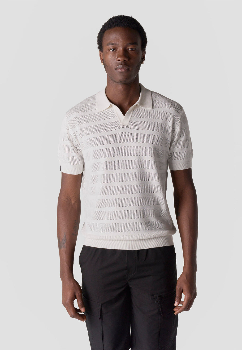 Polo Hombre Manga Corta Punto Calado Rayas Cuello Abierto – Koroshi 2611PC41
