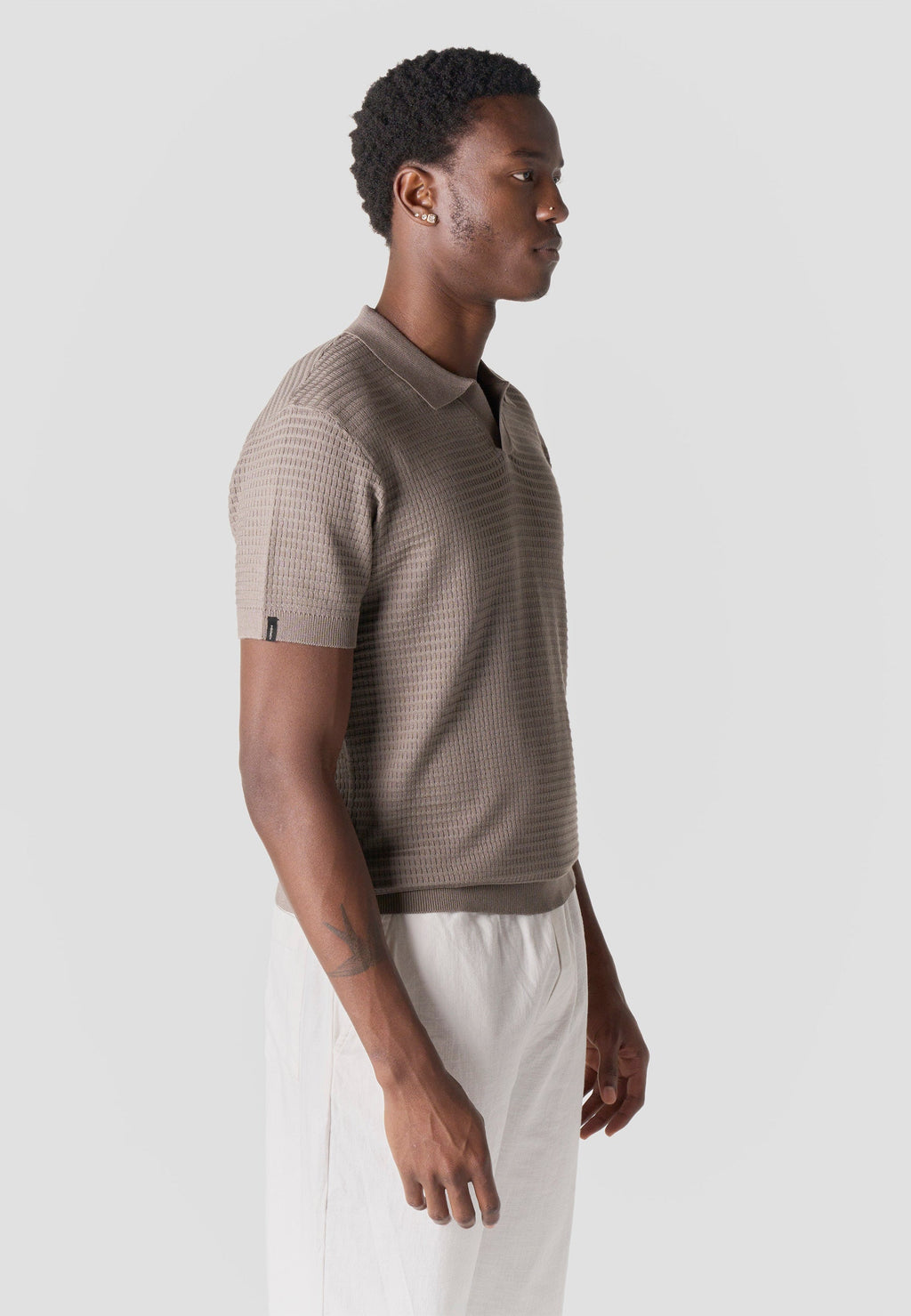 Polo Hombre Manga Corta Punto Estructura Cuello Abierto – Koroshi 2611PC47