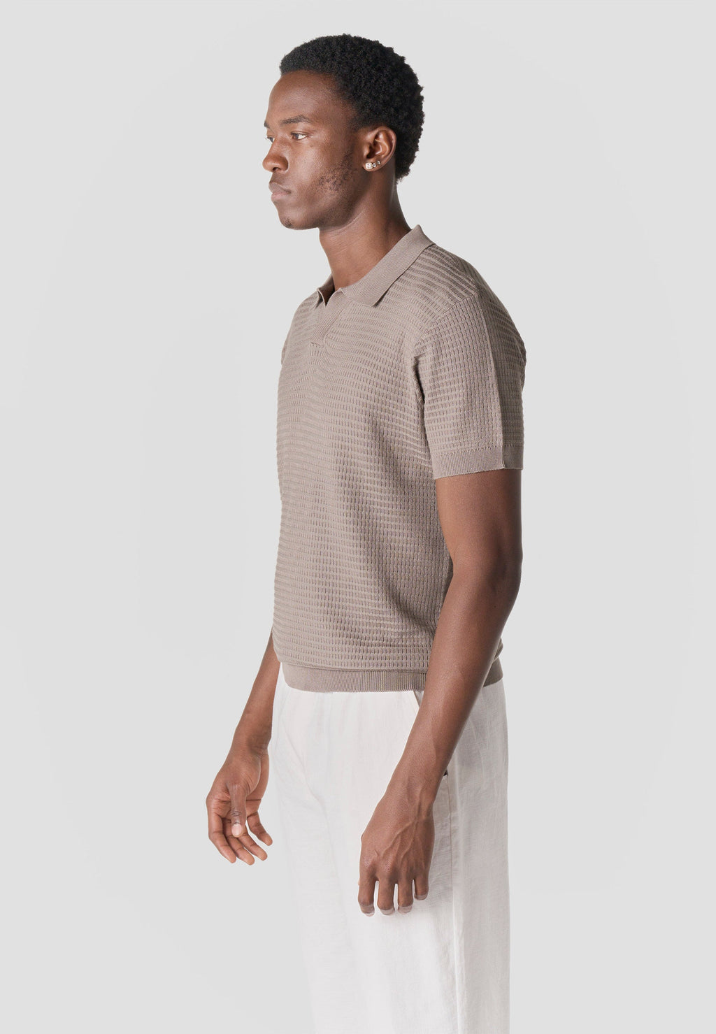 Polo Hombre Manga Corta Punto Estructura Cuello Abierto – Koroshi 2611PC47