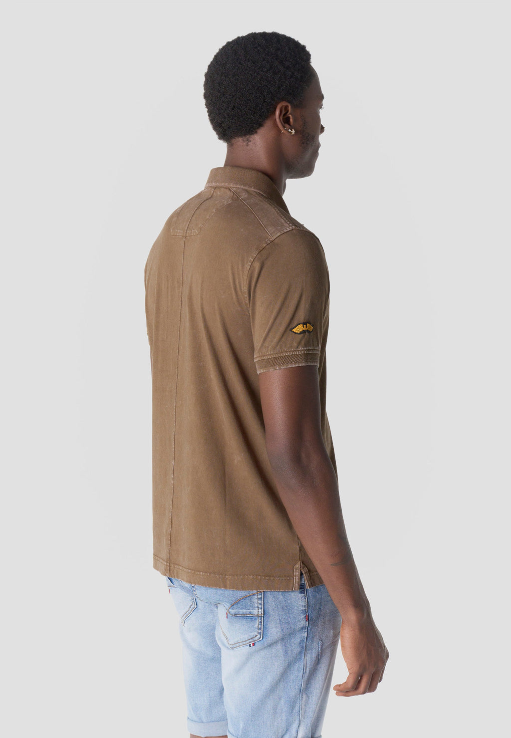 Polo Hombre Manga Corta Algodón Lavado con Bolsillo Marrón – Koroshi