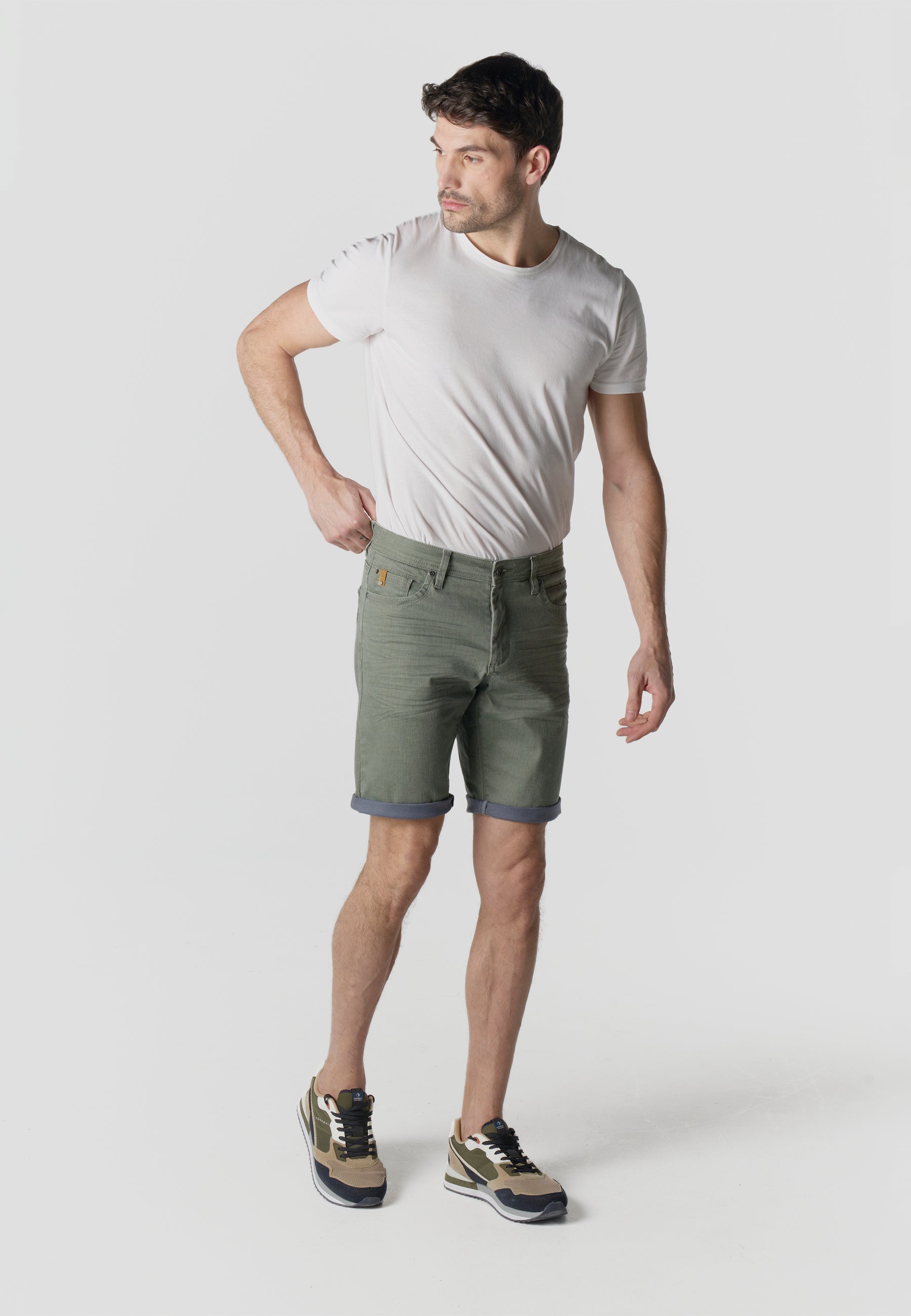 Bermuda Hombre Algodón Coated Regular – Koroshi 2611PS02
