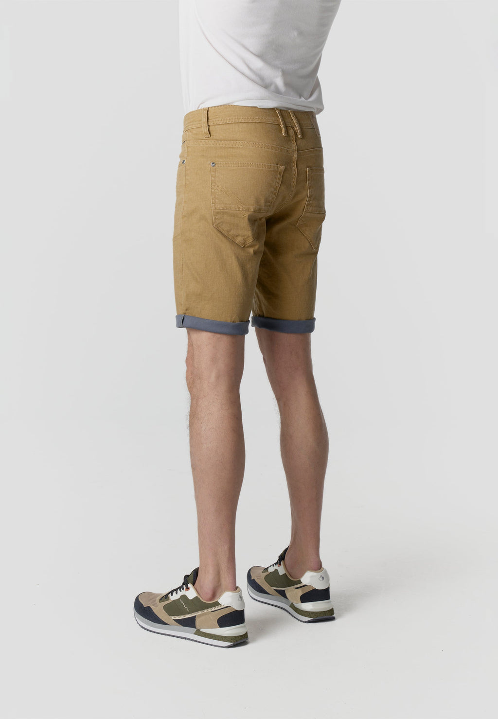 Bermuda Hombre Algodón Coated Regular – Koroshi 2611PS02