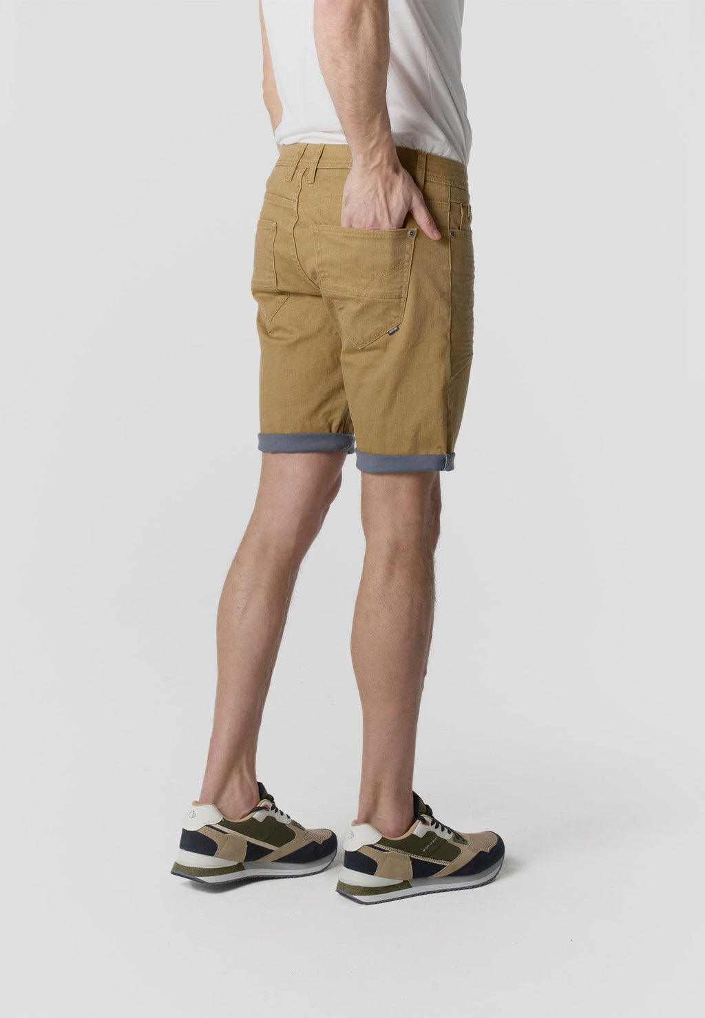 Bermuda Hombre Algodón Coated Regular – Koroshi 2611PS02