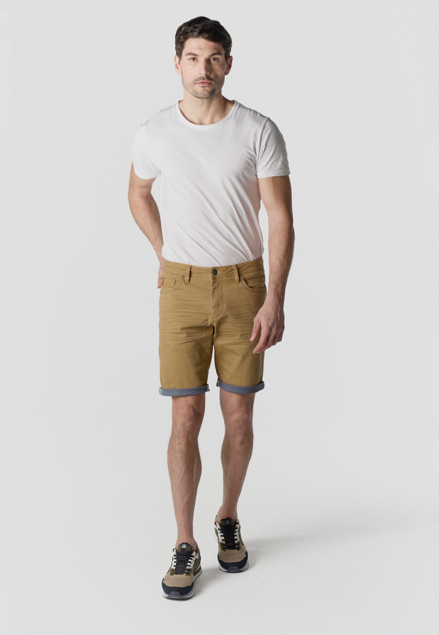 Bermuda Hombre Algodón Coated Regular – Koroshi 2611PS02