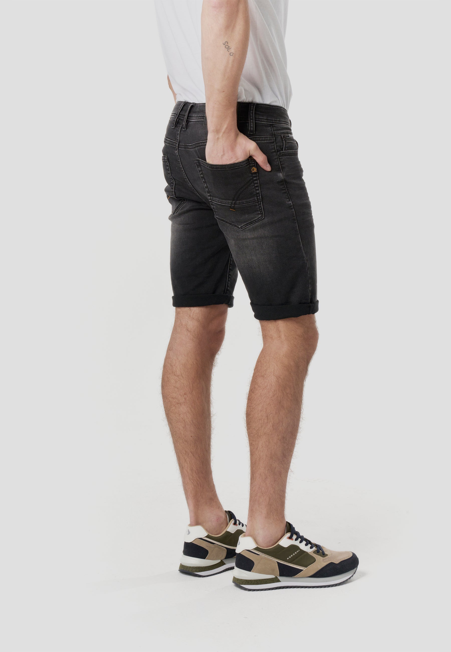 Bermuda Hombre Denim Knit Regular Negro – Koroshi 2611PS18