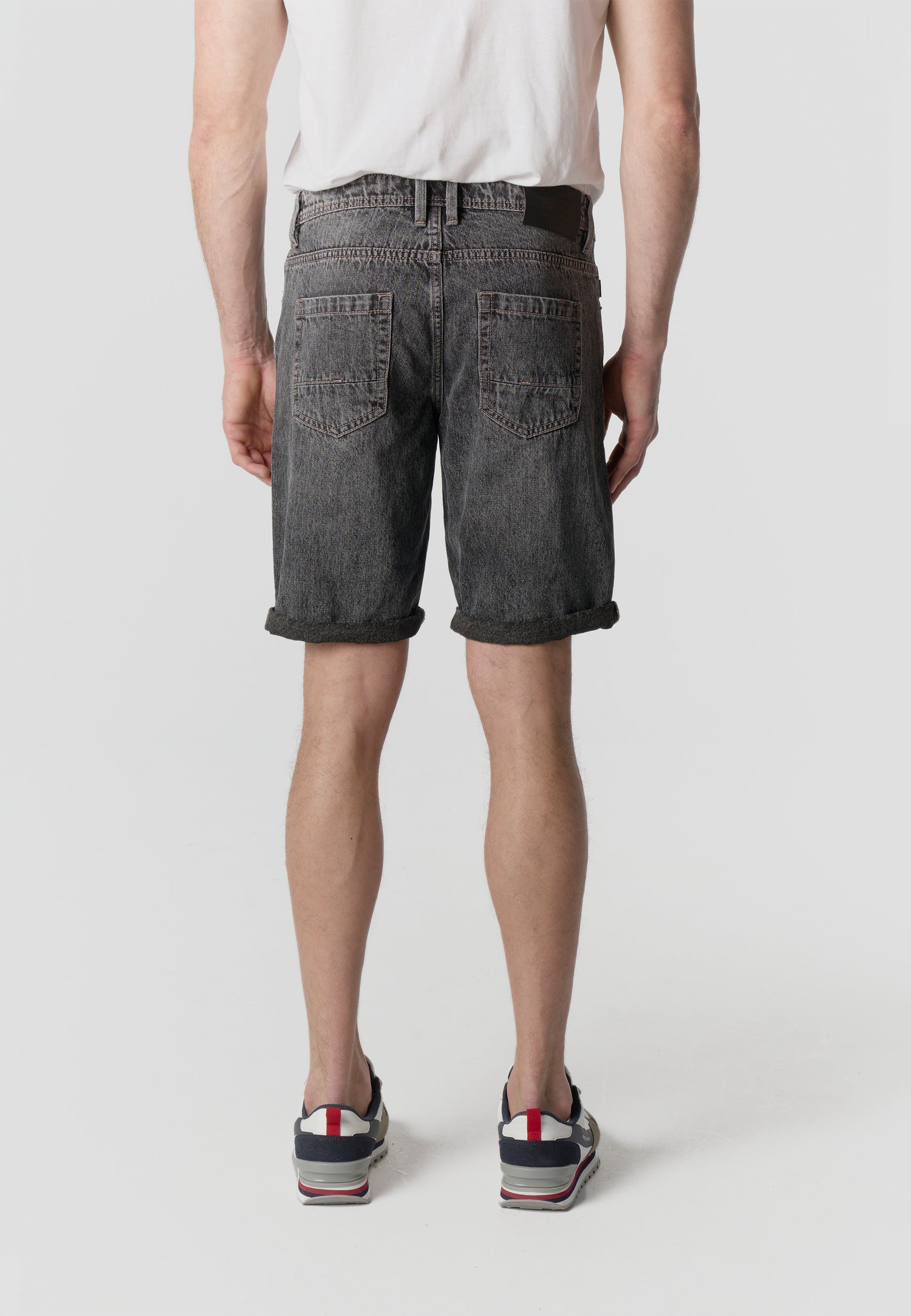 Bermuda Hombre Denim Lavado con Vuelta Negro – Koroshi 2611PS46