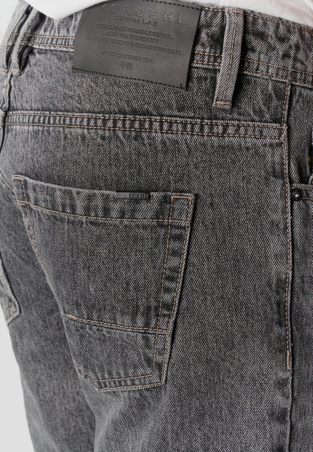 Bermuda Hombre Denim Lavado con Vuelta Negro – Koroshi 2611PS46