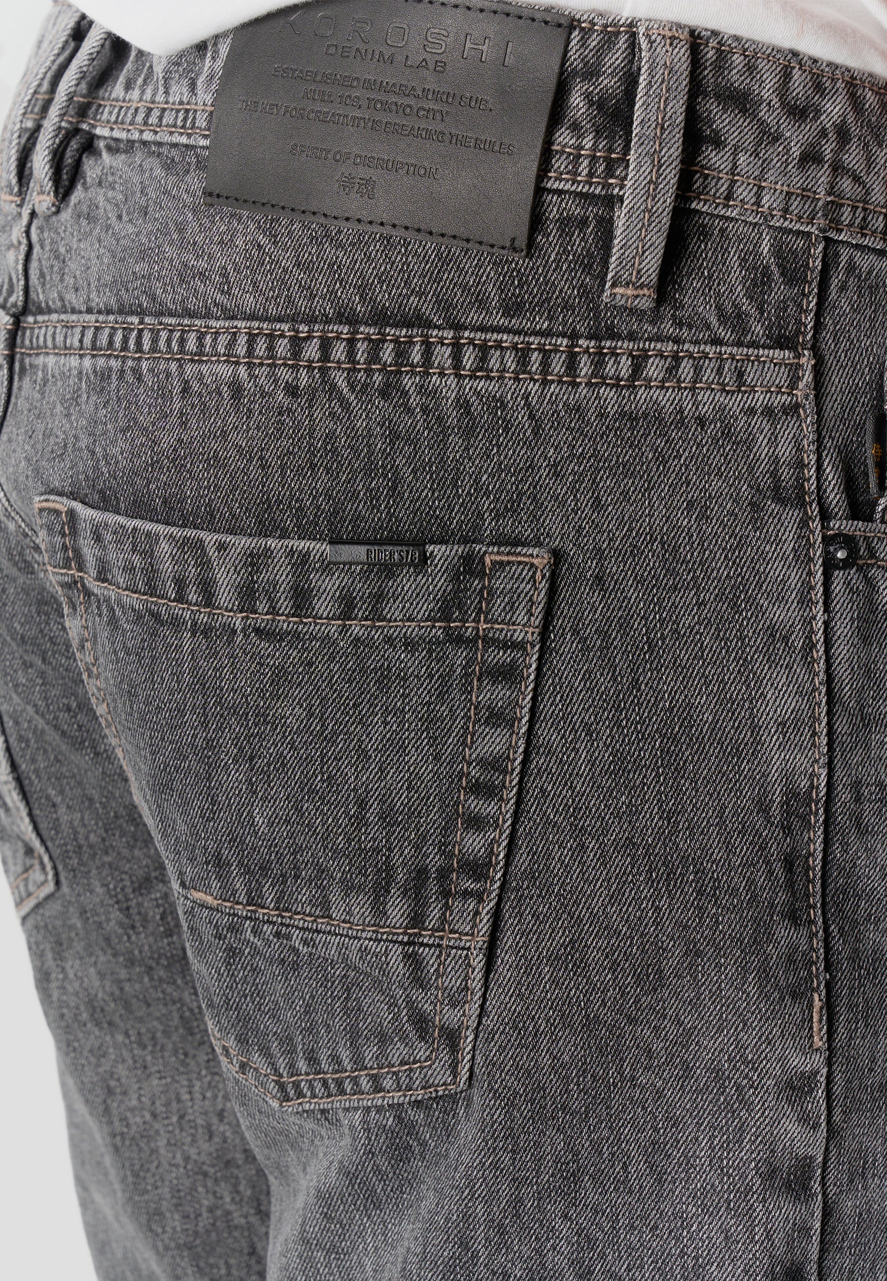Bermuda Hombre Denim Lavado con Vuelta Negro – Koroshi 2611PS46
