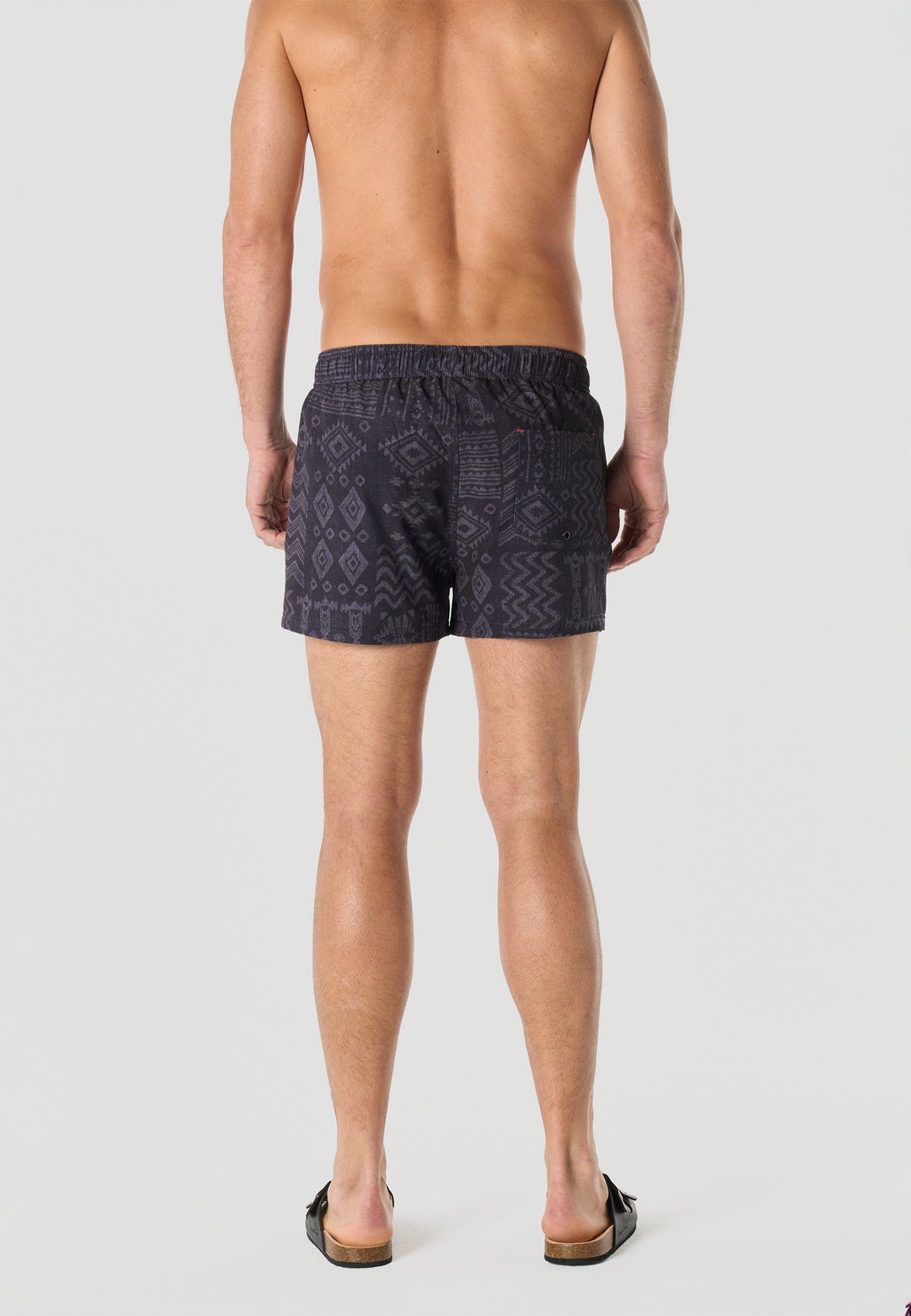 Bañador Hombre Corto Estampado Étnico – Koroshi Negro