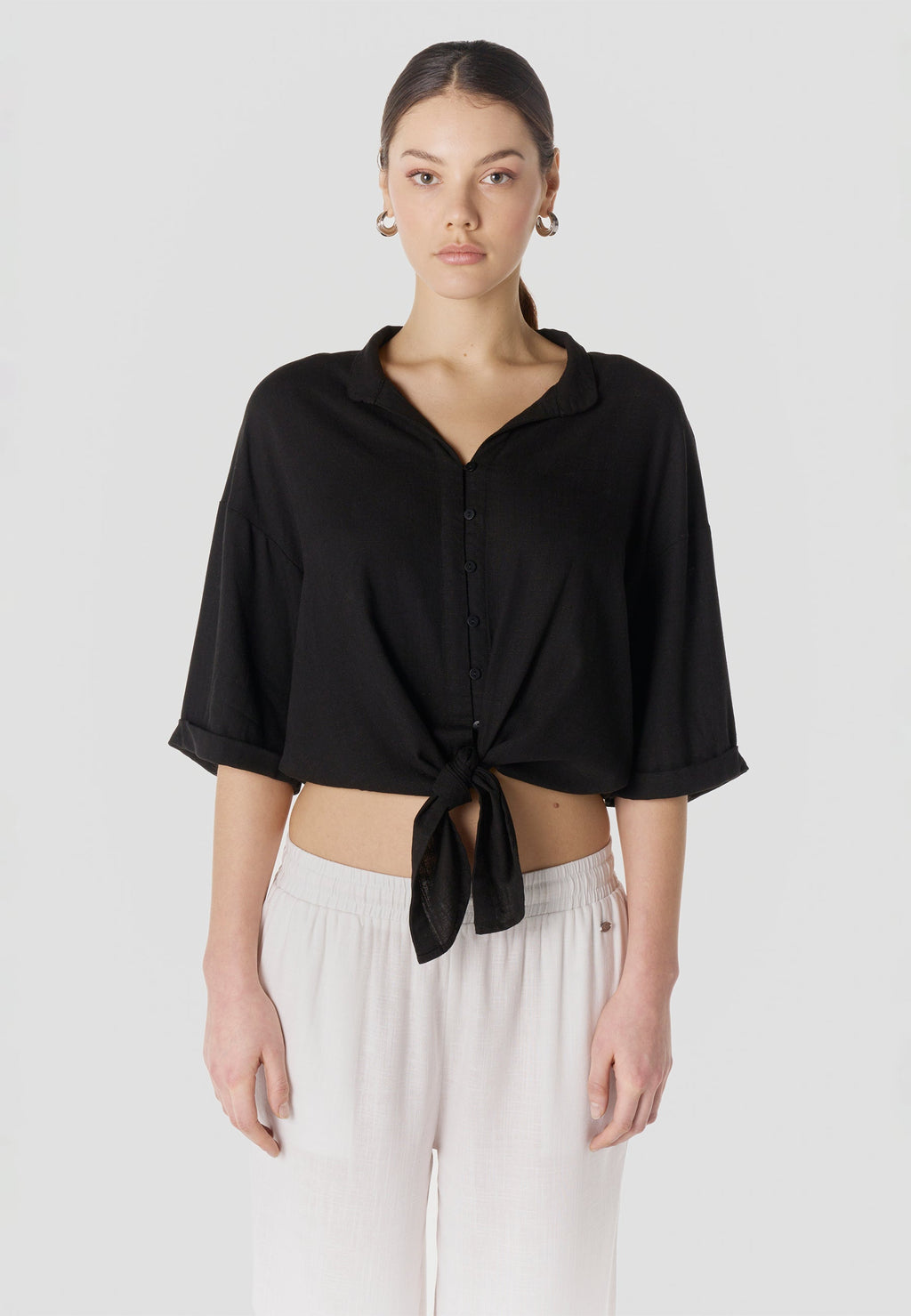 Camisa Mujer Lino Manga Corta con Nudo – Koroshi Negra
