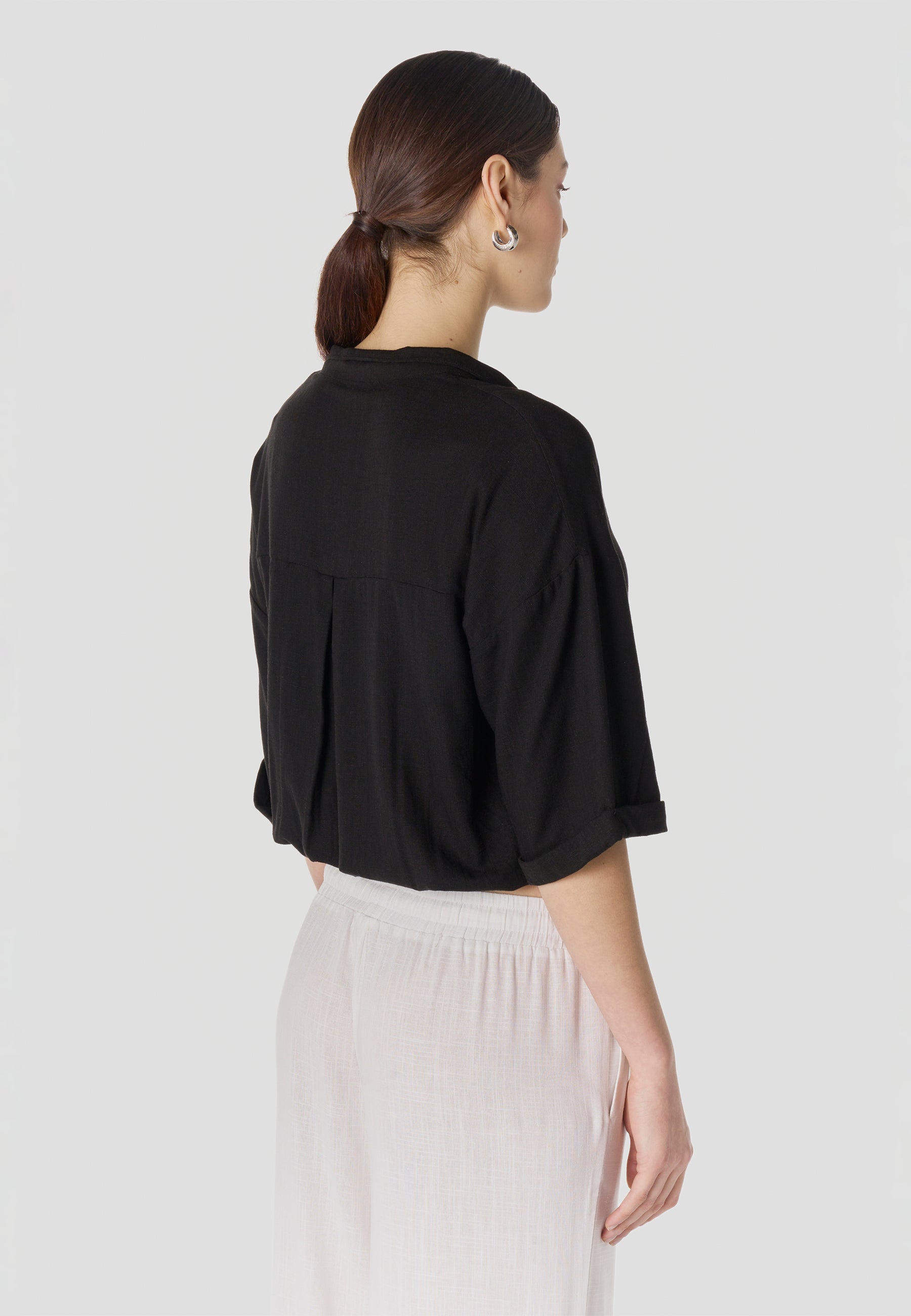 Camisa Mujer Lino Manga Corta con Nudo – Koroshi Negra