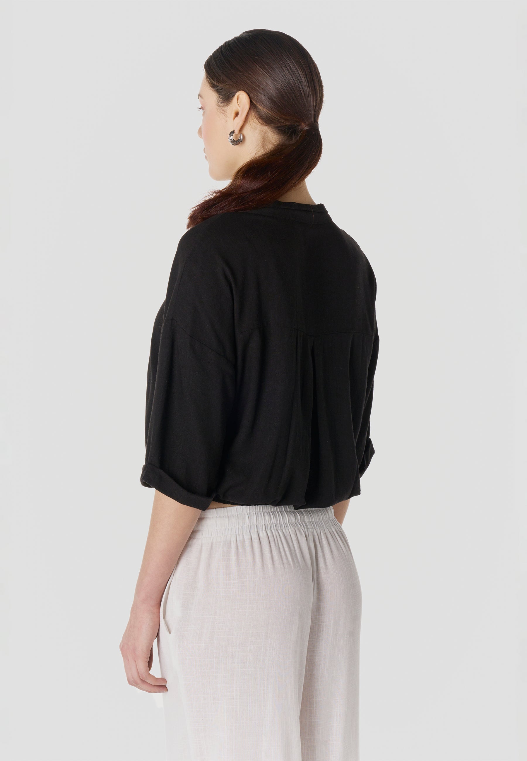 Camisa Mujer Lino Manga Corta con Nudo – Koroshi Negra
