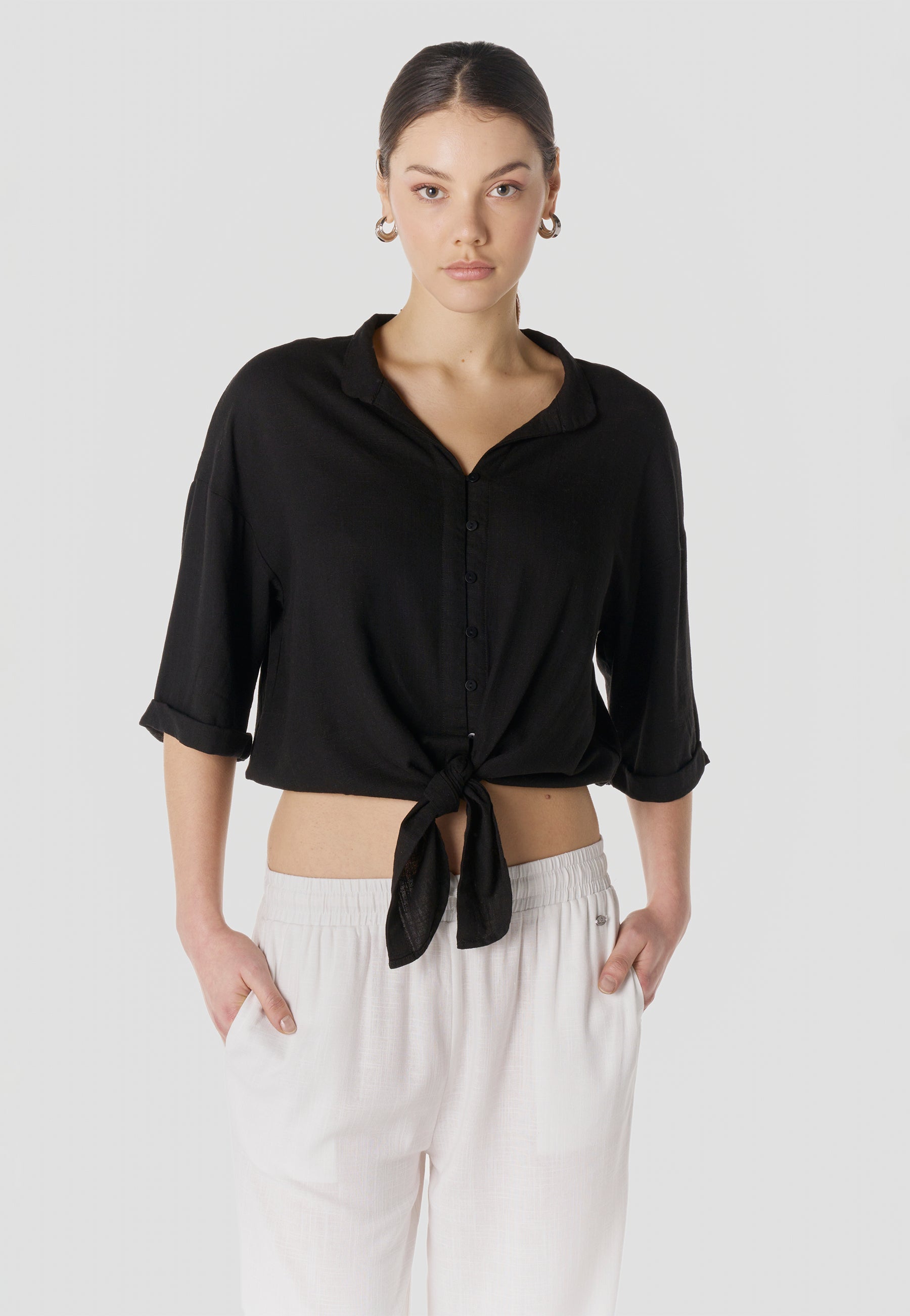 Camisa Mujer Lino Manga Corta con Nudo – Koroshi Negra