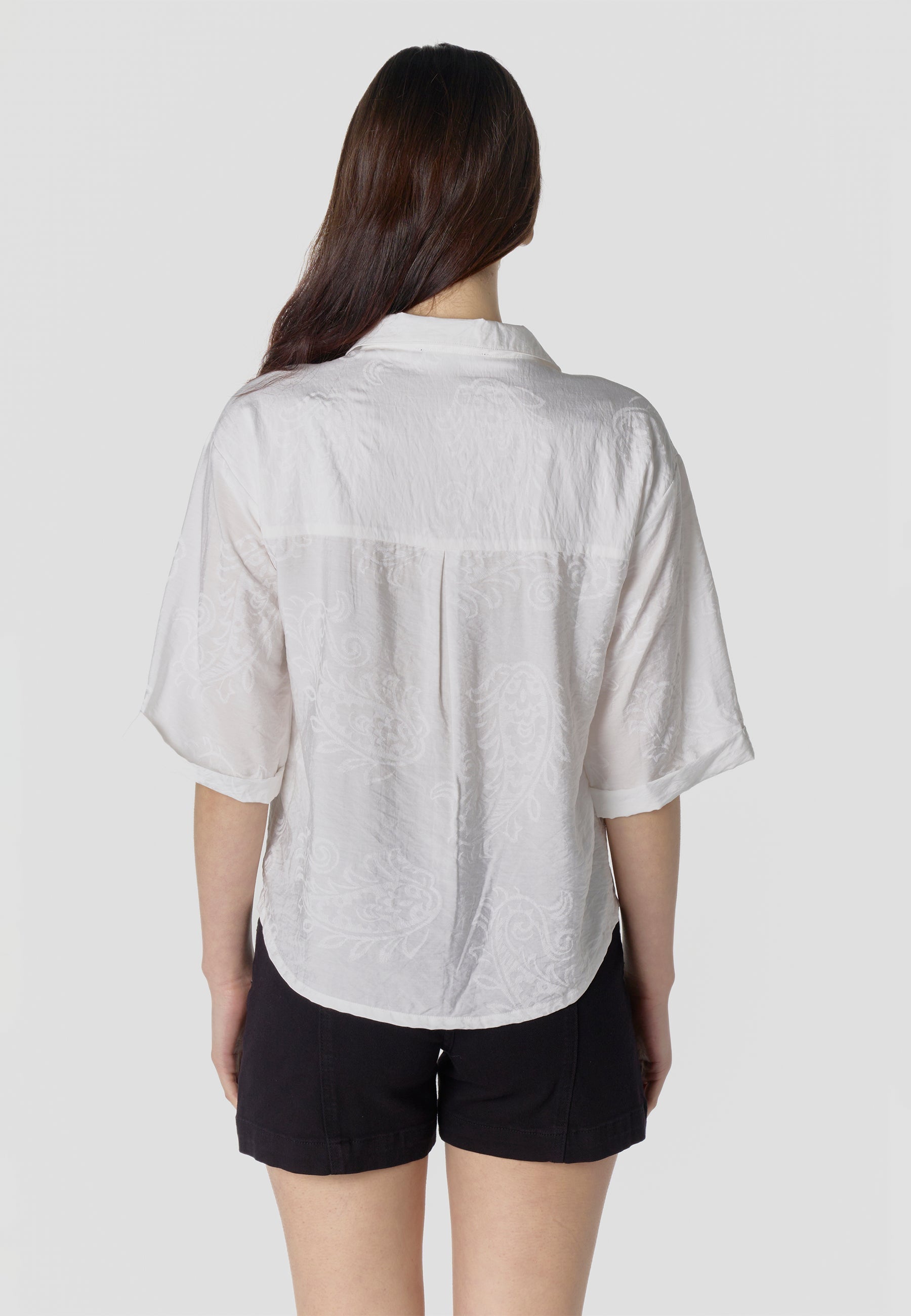 Camisa Mujer Manga Corta Cuello Camisero Jacquard Cachemir – Koroshi Blanco
