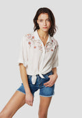 Camisa Mujer Manga Corta Bordado Floral y Rayas Caladas – Koroshi Blanco