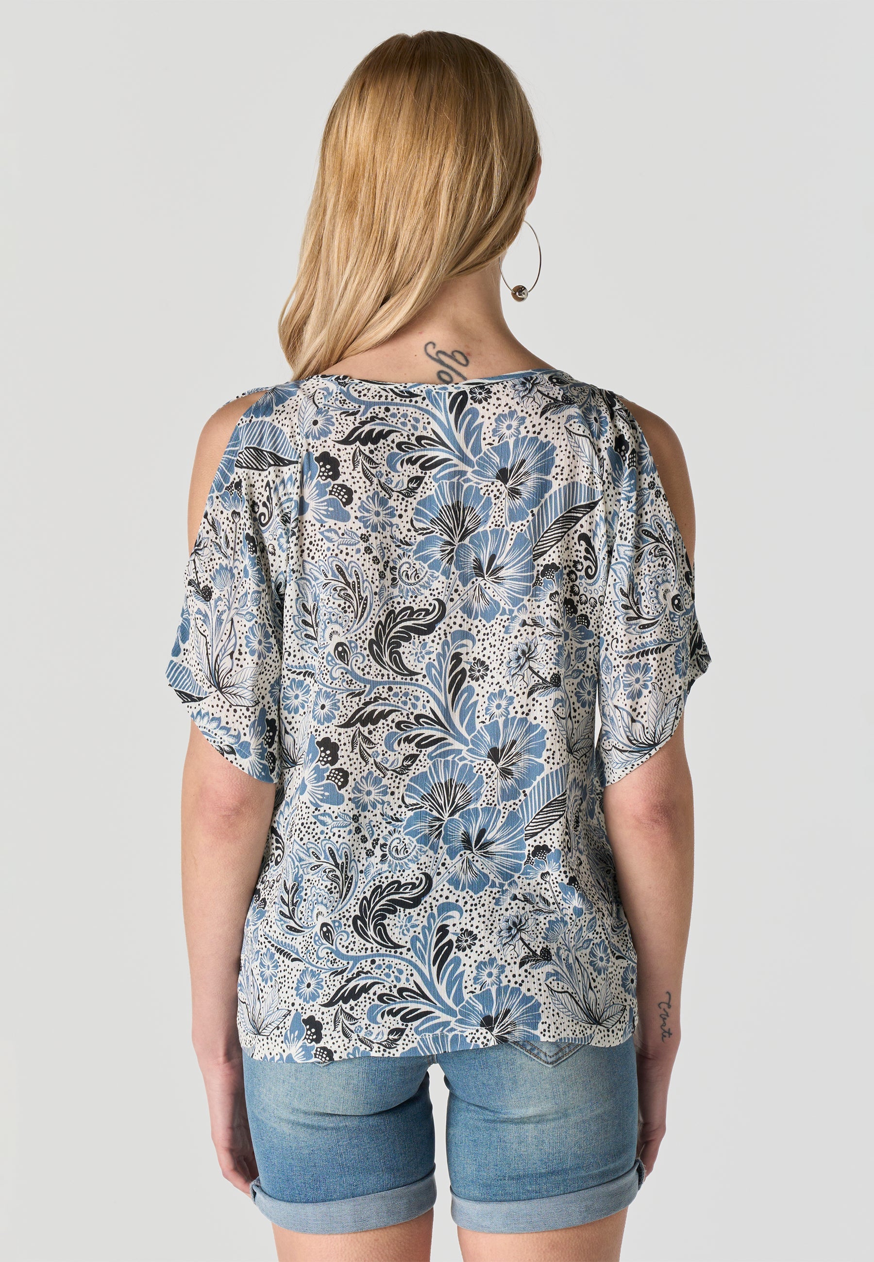 Blusa Mujer Manga Corta Escote Redondo Estampado Floral – Koroshi Azul