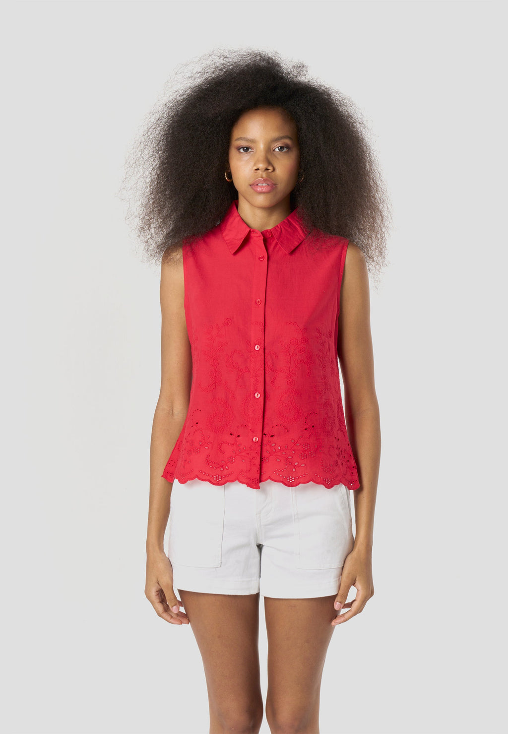 Camisa Mujer Sin Mangas Bordado Inglés Cuello Camisero – Koroshi 2612BL23