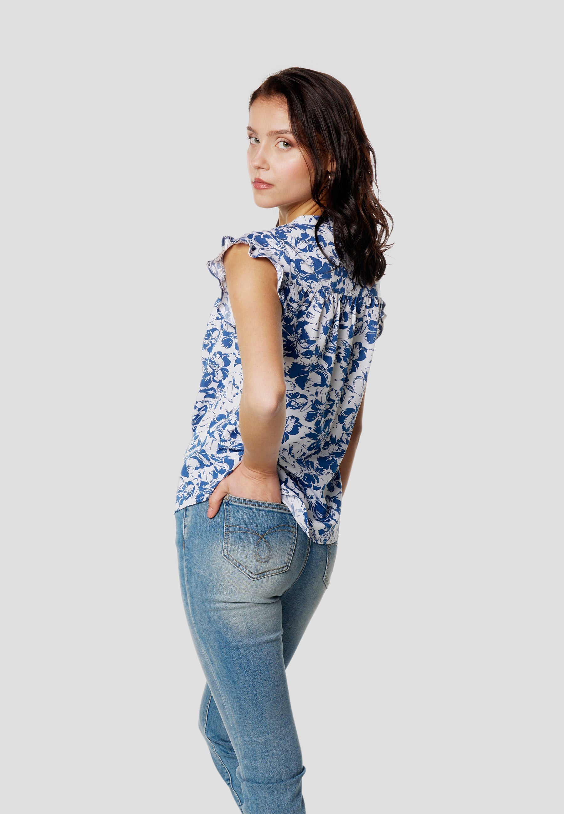 Blusa Mujer Manga Corta Volante Escote Pico Estampada – Koroshi 2612BL35