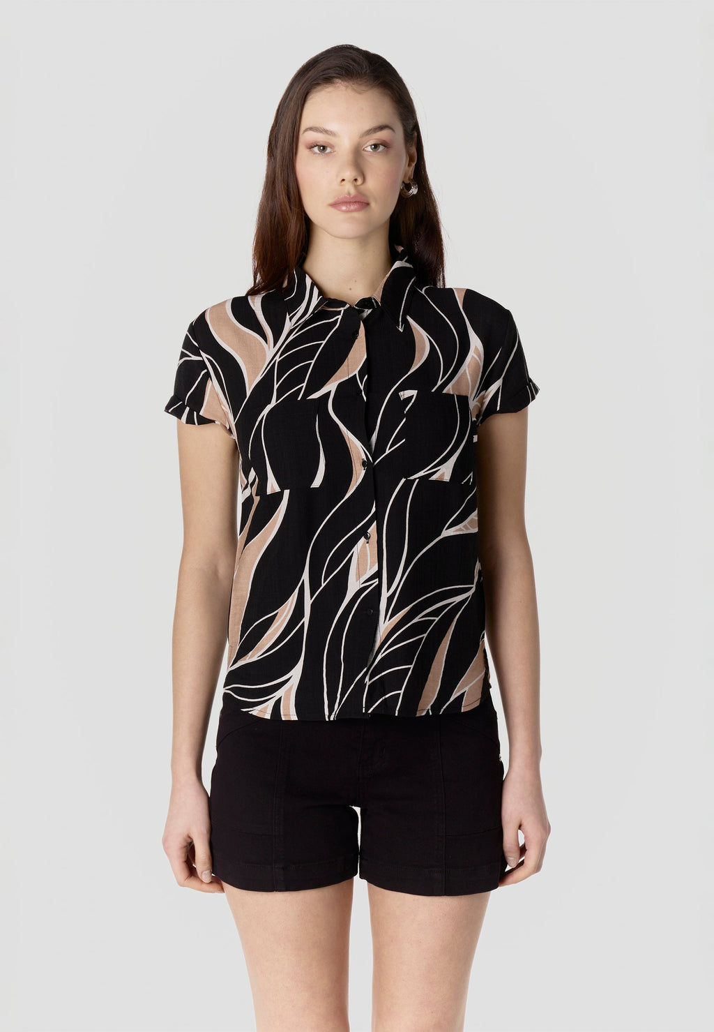 Camisa Mujer Manga Corta Estampada Cuello Camisero – Koroshi Negro